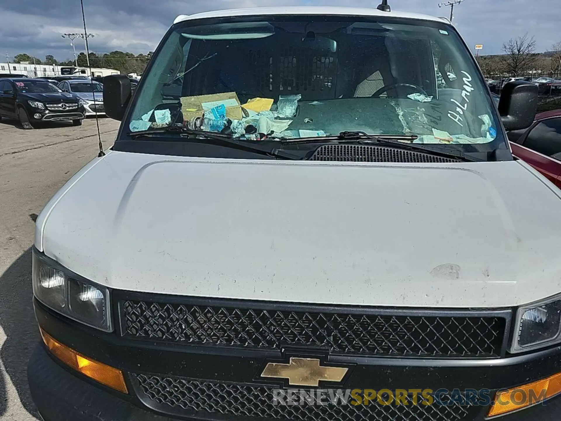 2 fotografías del automóvil dañado 1GCWGAFG0L1190607 CHEVROLET EXPRESS CARGO 2020