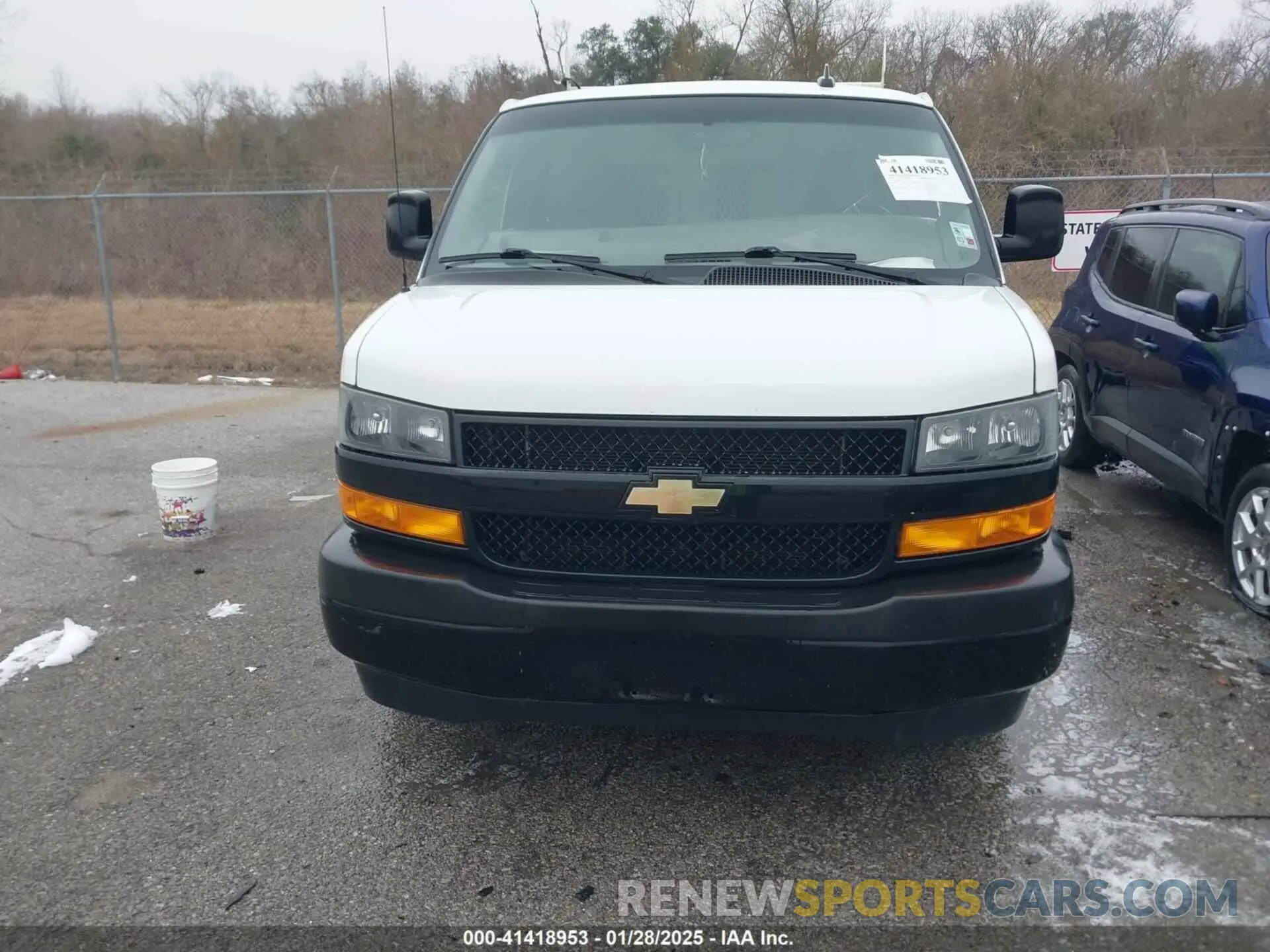 13 fotografías del automóvil dañado 1GCWGAFG1L1159561 CHEVROLET EXPRESS CARGO 2020