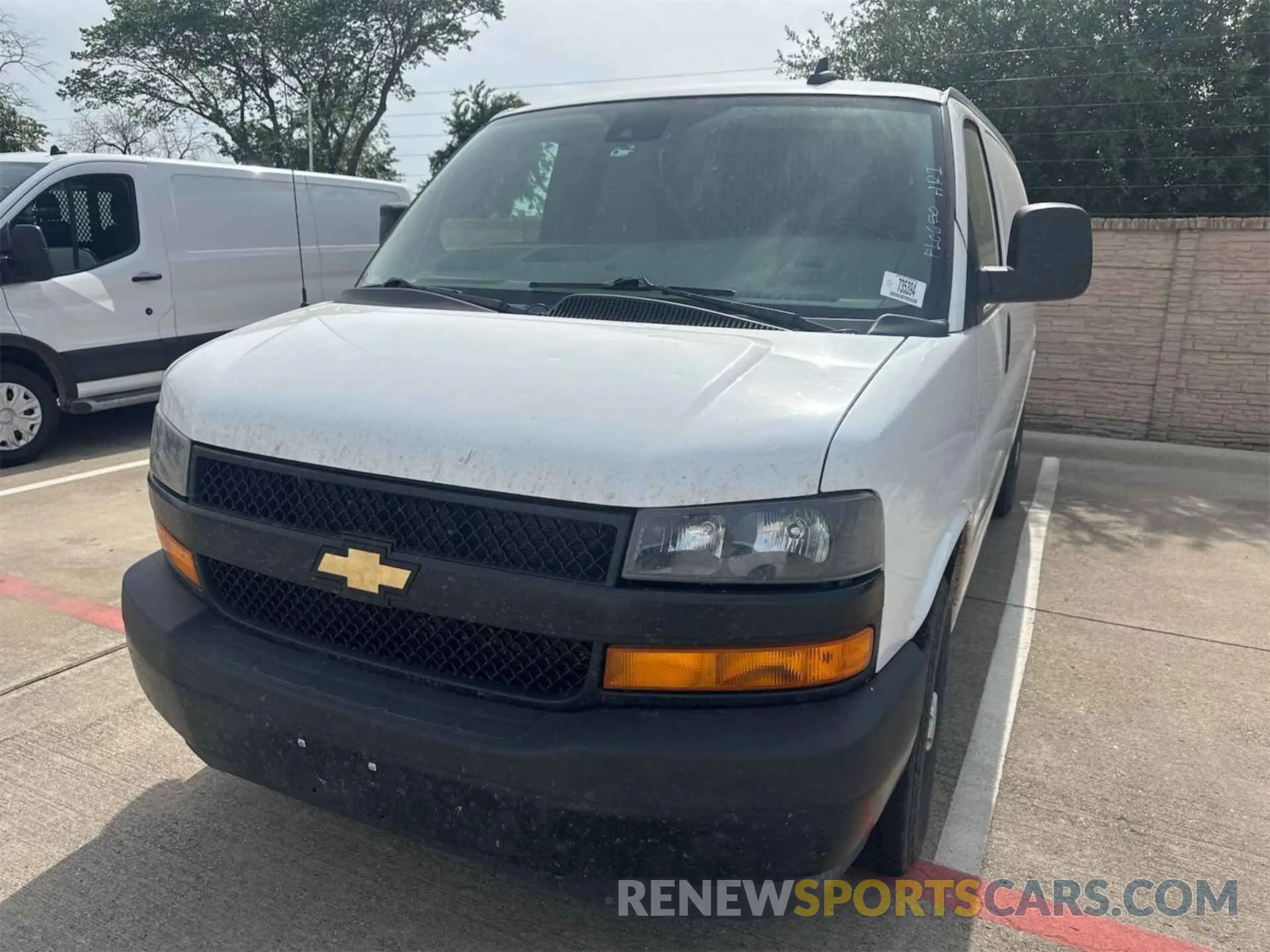 14 fotografías del automóvil dañado 1GCWGAFG2L1252959 CHEVROLET EXPRESS CARGO 2020
