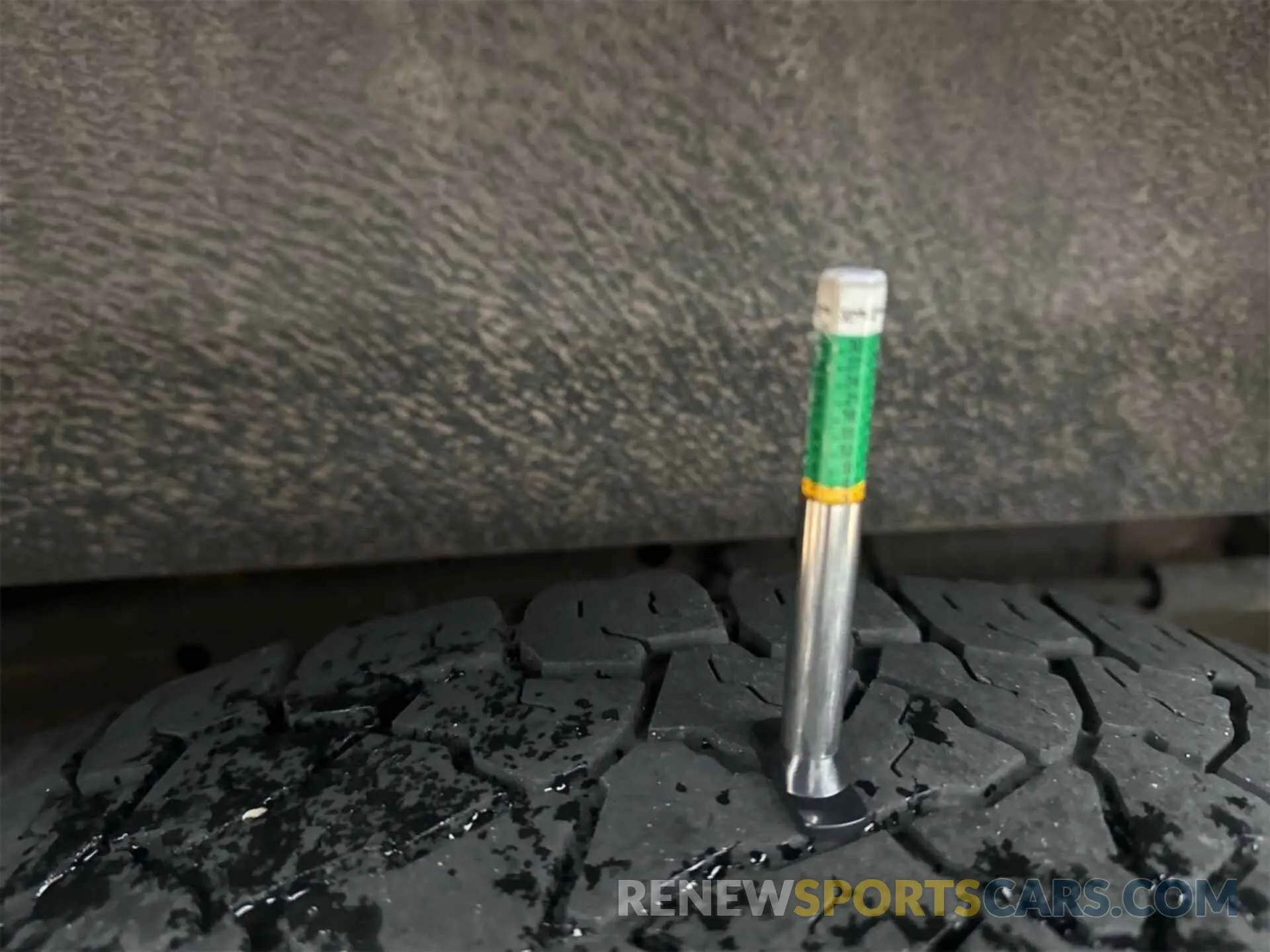 17 fotografías del automóvil dañado 1GCWGAFG2L1252959 CHEVROLET EXPRESS CARGO 2020