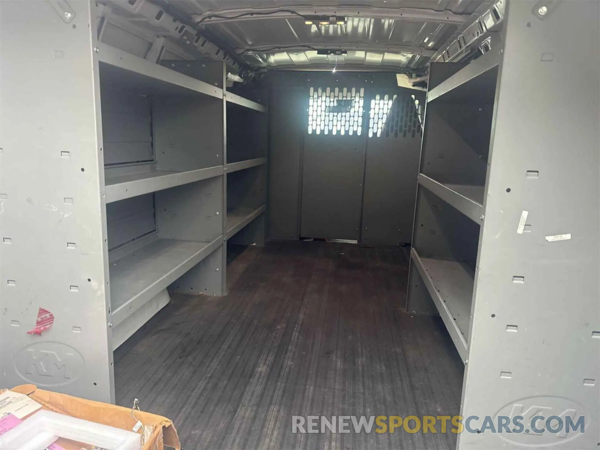 6 fotografías del automóvil dañado 1GCWGAFG2L1252959 CHEVROLET EXPRESS CARGO 2020