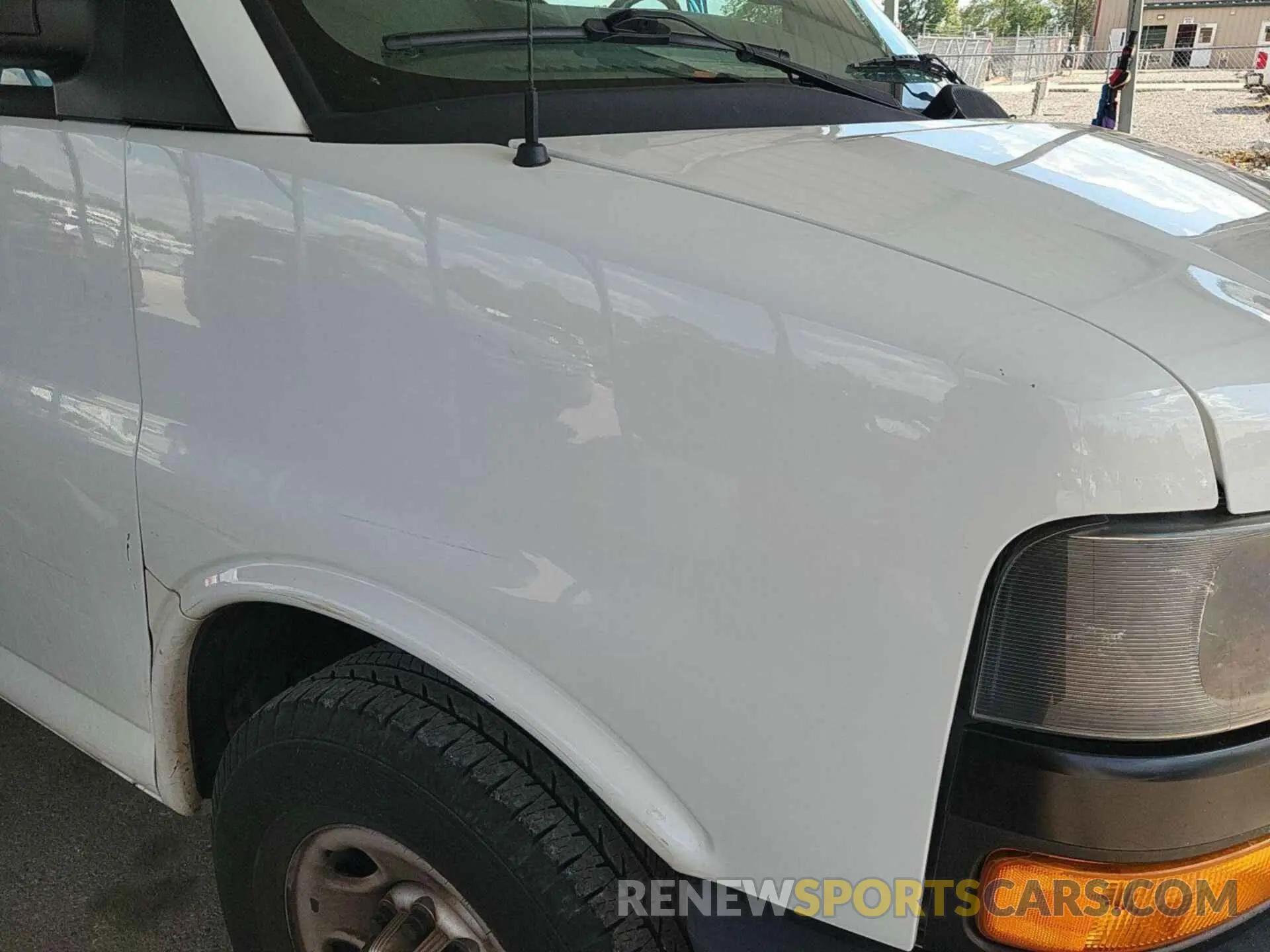 33 fotografías del automóvil dañado 1GCWGAFG4L1190903 CHEVROLET EXPRESS CARGO 2020