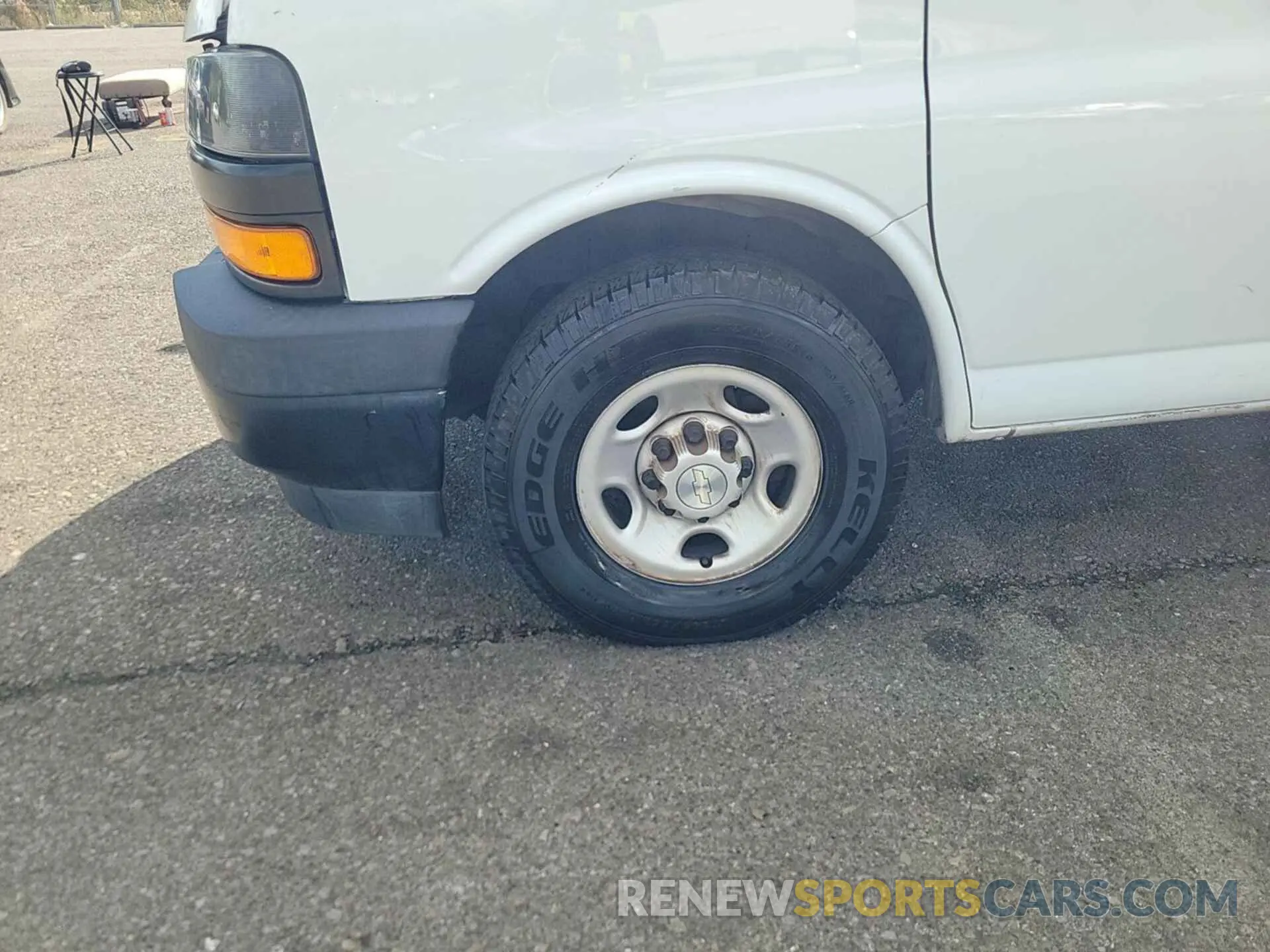 36 fotografías del automóvil dañado 1GCWGAFG4L1190903 CHEVROLET EXPRESS CARGO 2020