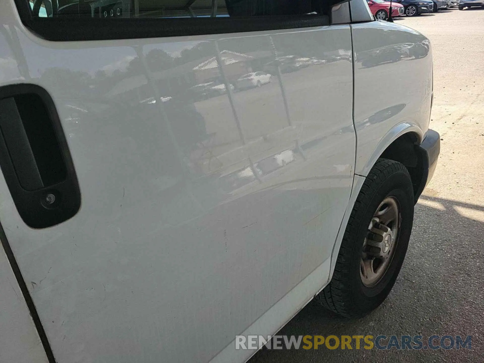 4 fotografías del automóvil dañado 1GCWGAFG4L1190903 CHEVROLET EXPRESS CARGO 2020