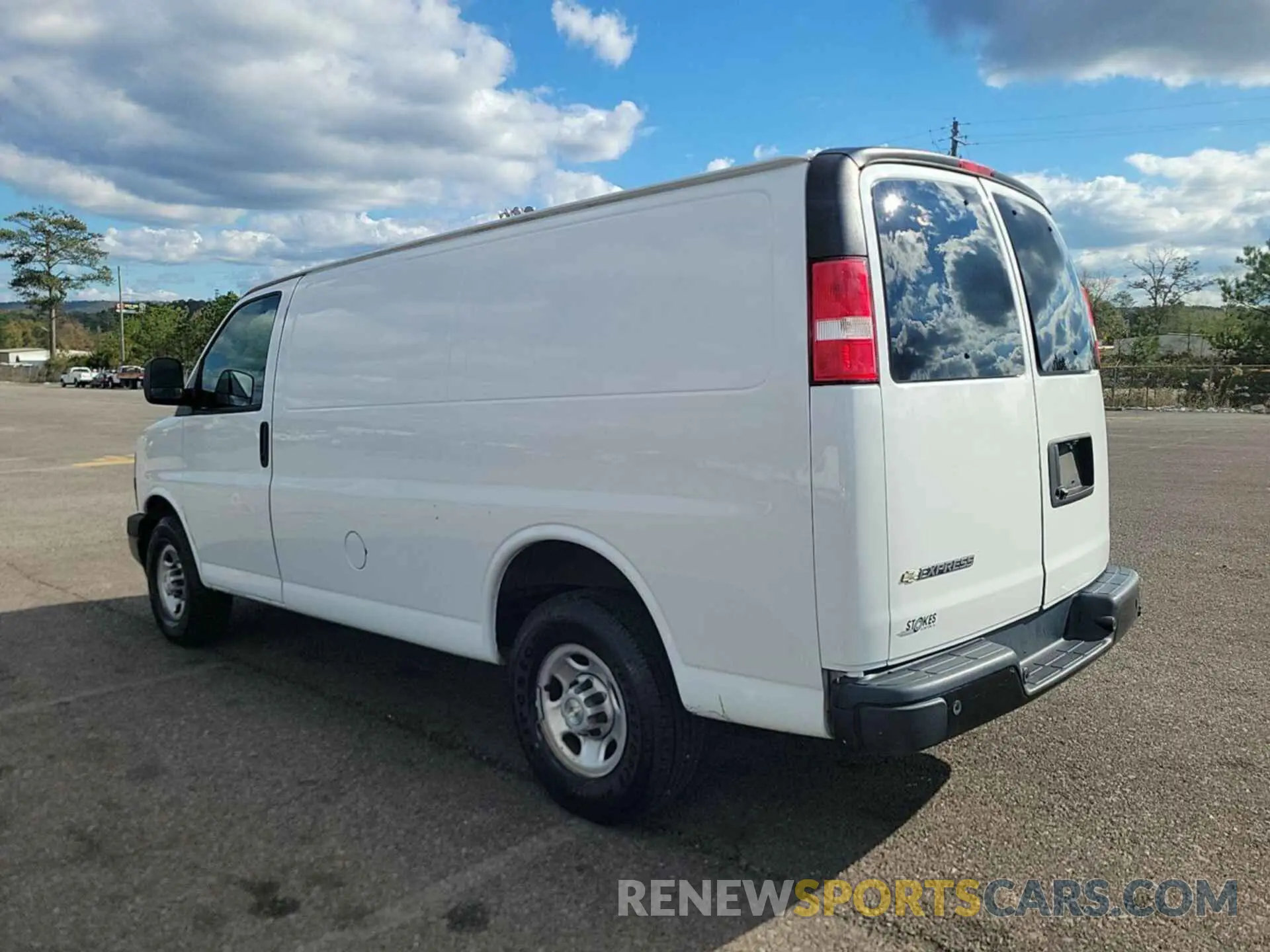 7 fotografías del automóvil dañado 1GCWGAFG4L1190903 CHEVROLET EXPRESS CARGO 2020