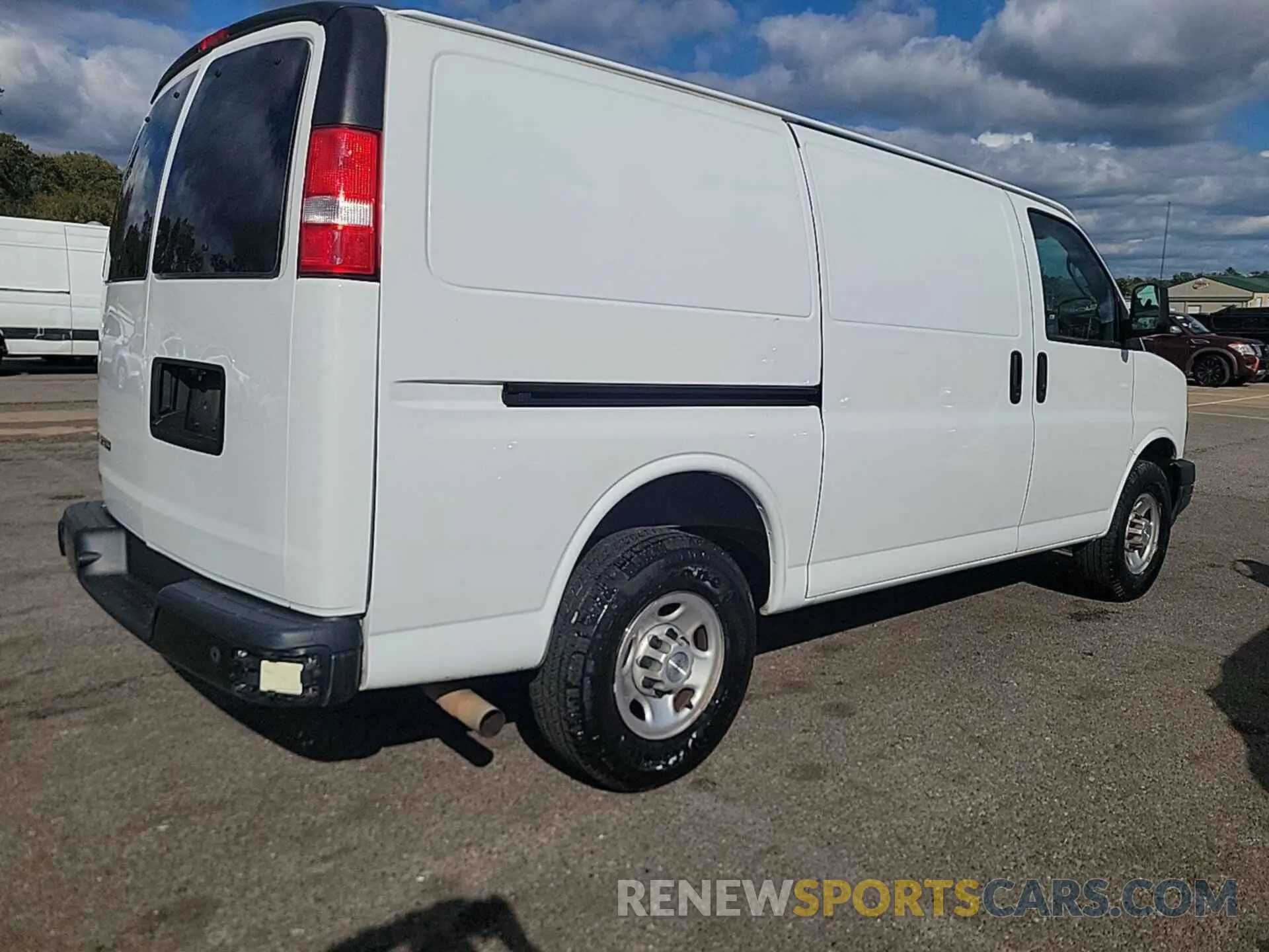 8 fotografías del automóvil dañado 1GCWGAFG4L1190903 CHEVROLET EXPRESS CARGO 2020