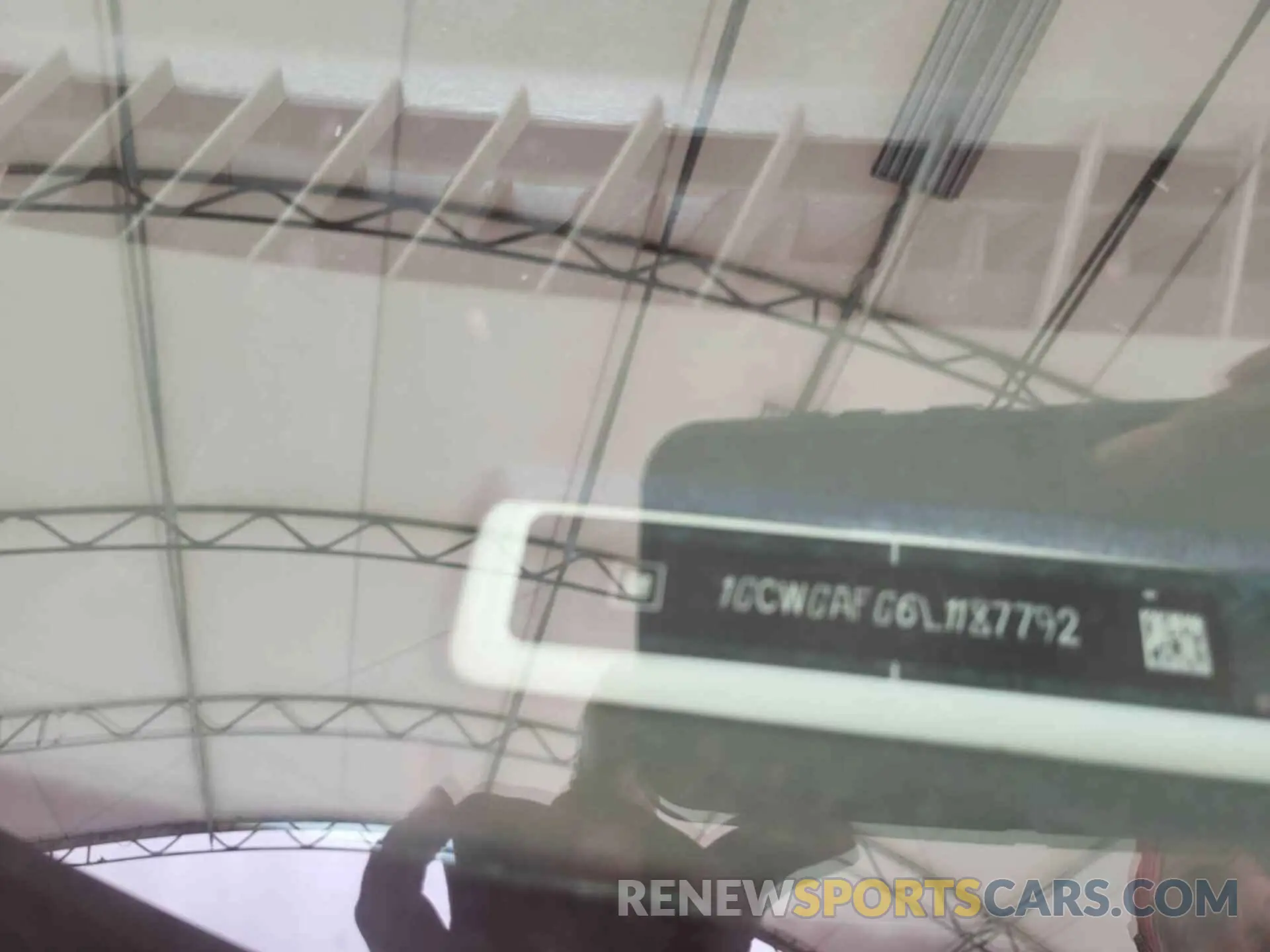 2 fotografías del automóvil dañado 1GCWGAFG6L1187792 CHEVROLET EXPRESS CARGO 2020