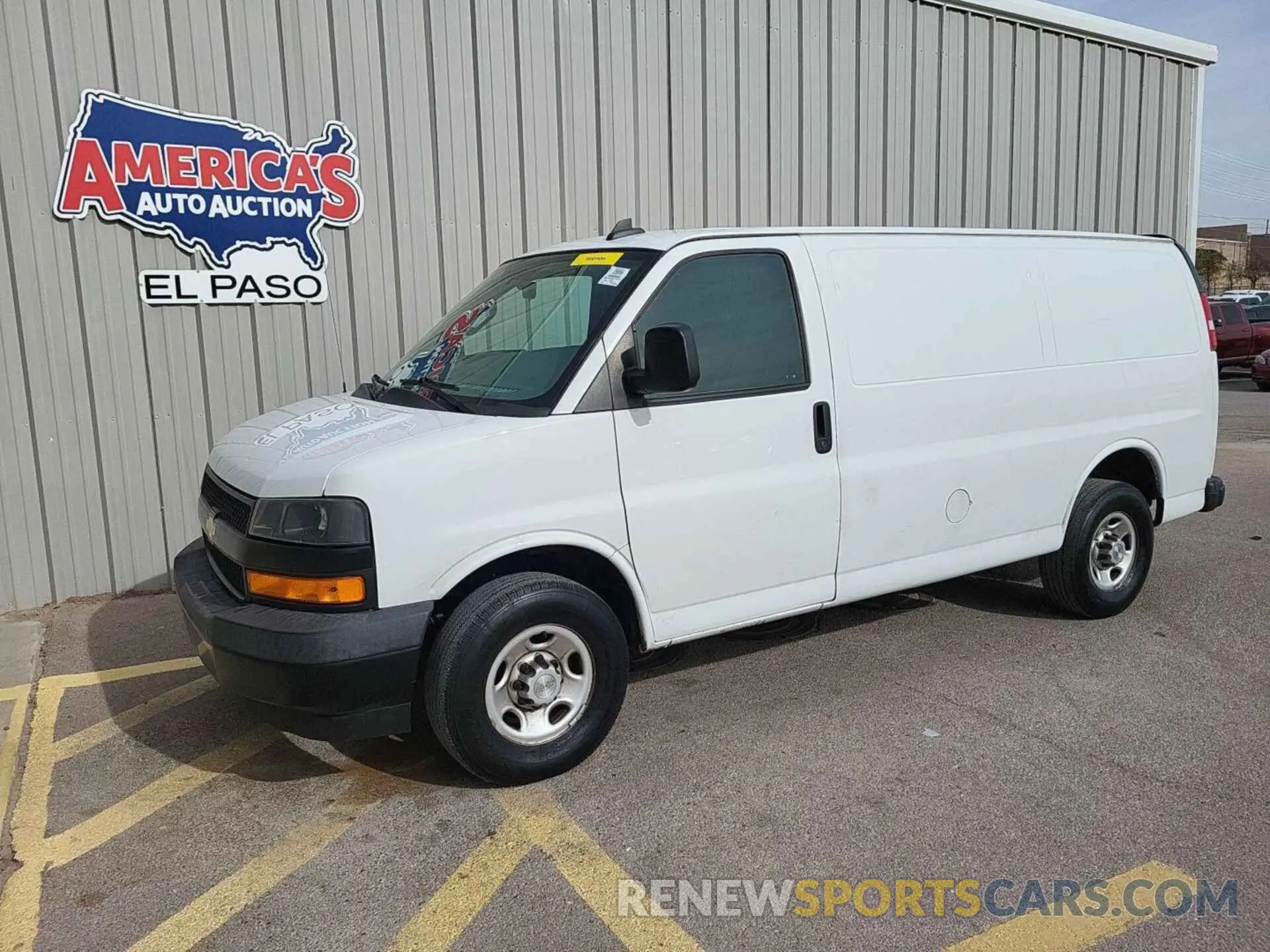 8 fotografías del automóvil dañado 1GCWGAFG6L1187792 CHEVROLET EXPRESS CARGO 2020