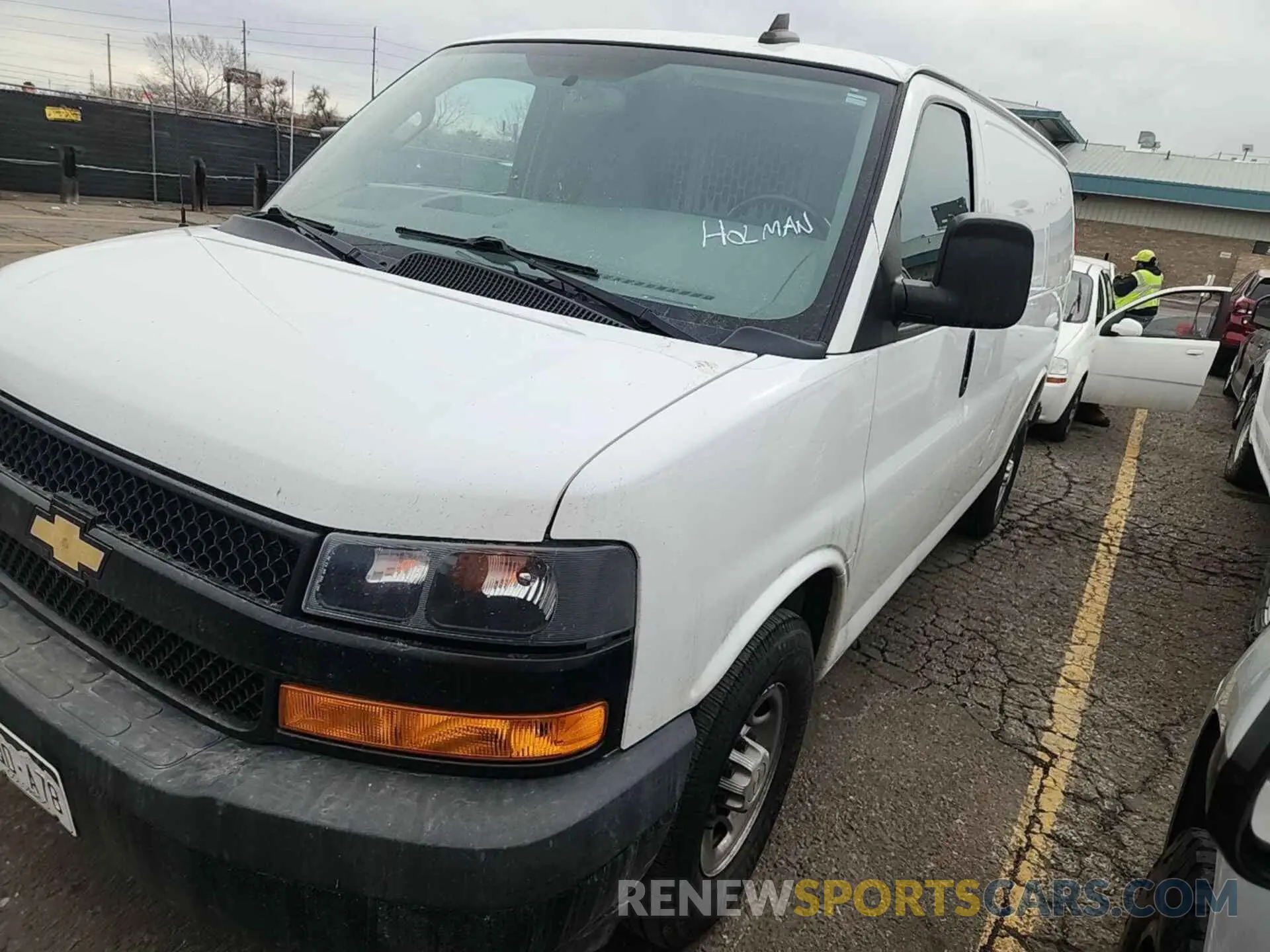 13 fotografías del automóvil dañado 1GCWGAFG8L1228679 CHEVROLET EXPRESS CARGO 2020