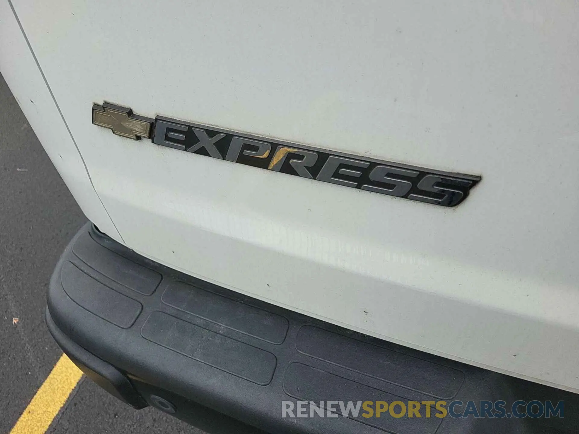 14 fotografías del automóvil dañado 1GCWGAFG9L1161073 CHEVROLET EXPRESS CARGO 2020