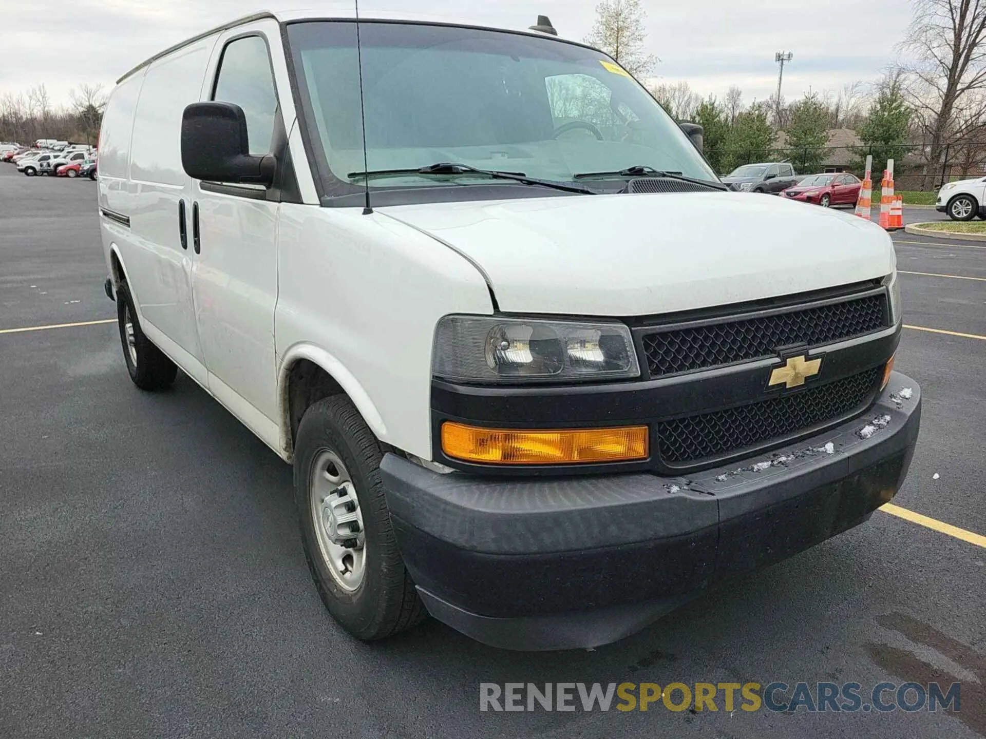 7 fotografías del automóvil dañado 1GCWGAFG9L1161073 CHEVROLET EXPRESS CARGO 2020
