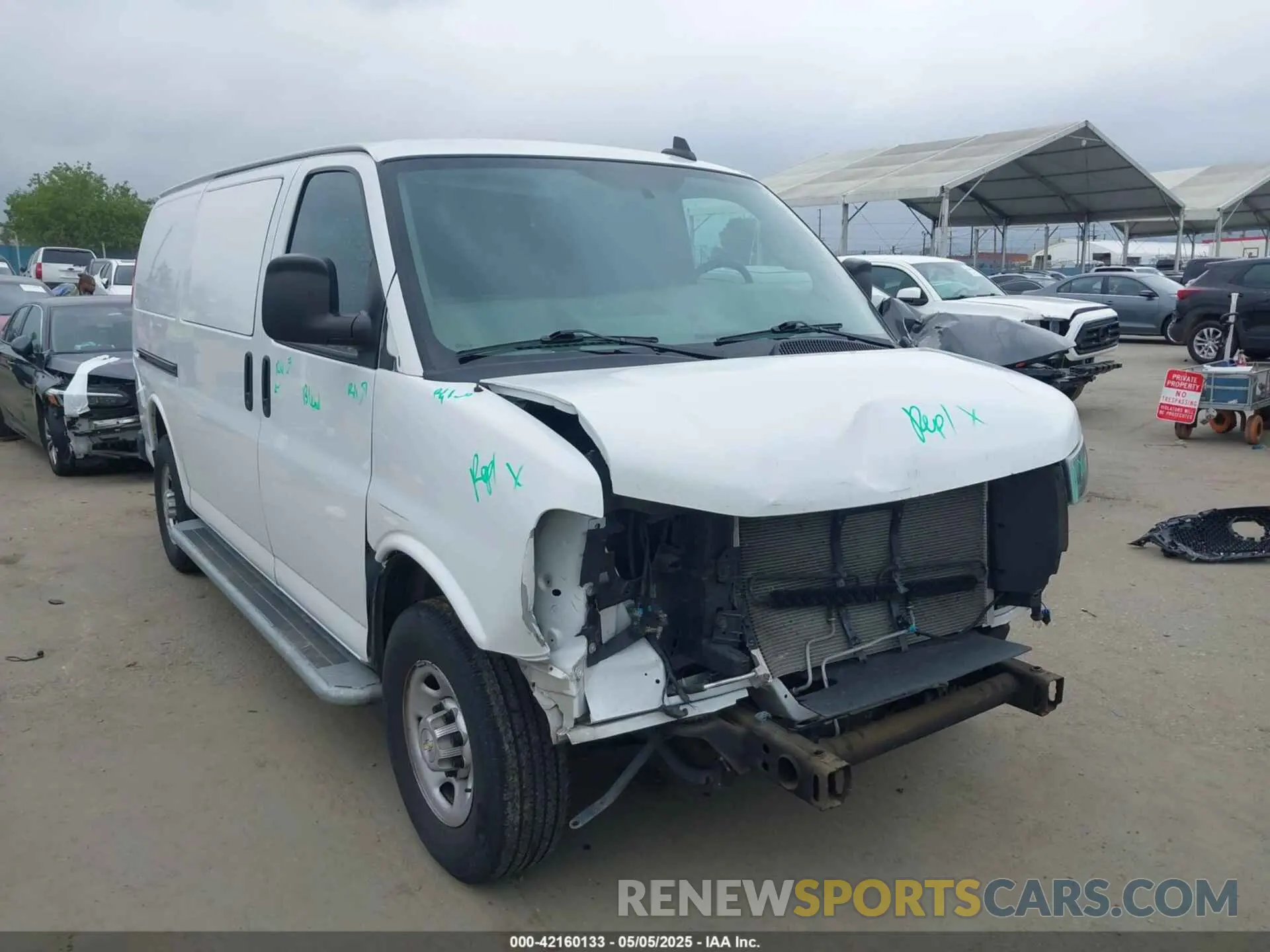 1 fotografías del automóvil dañado 1GCWGAFG9L1268012 CHEVROLET EXPRESS CARGO 2020