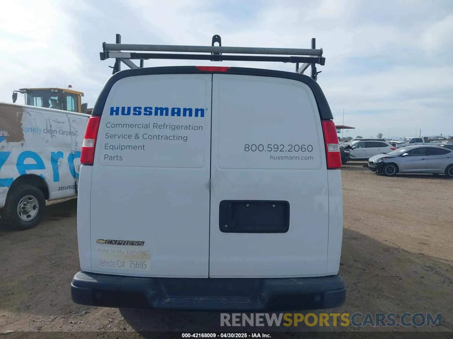 16 fotografías del automóvil dañado 1GCWGAFGXL1275695 CHEVROLET EXPRESS CARGO 2020