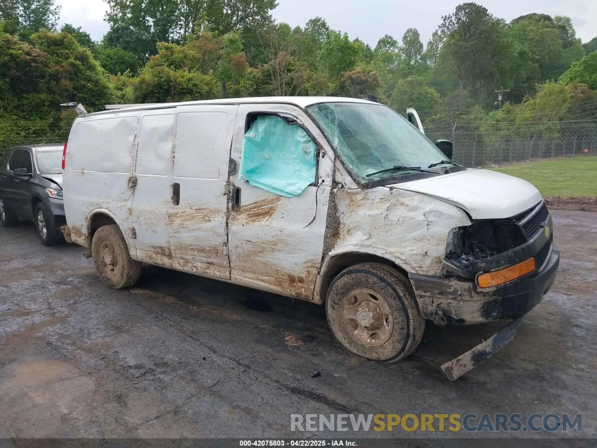 6 fotografías del automóvil dañado 1GCWGAFP1L1144865 CHEVROLET EXPRESS CARGO 2020