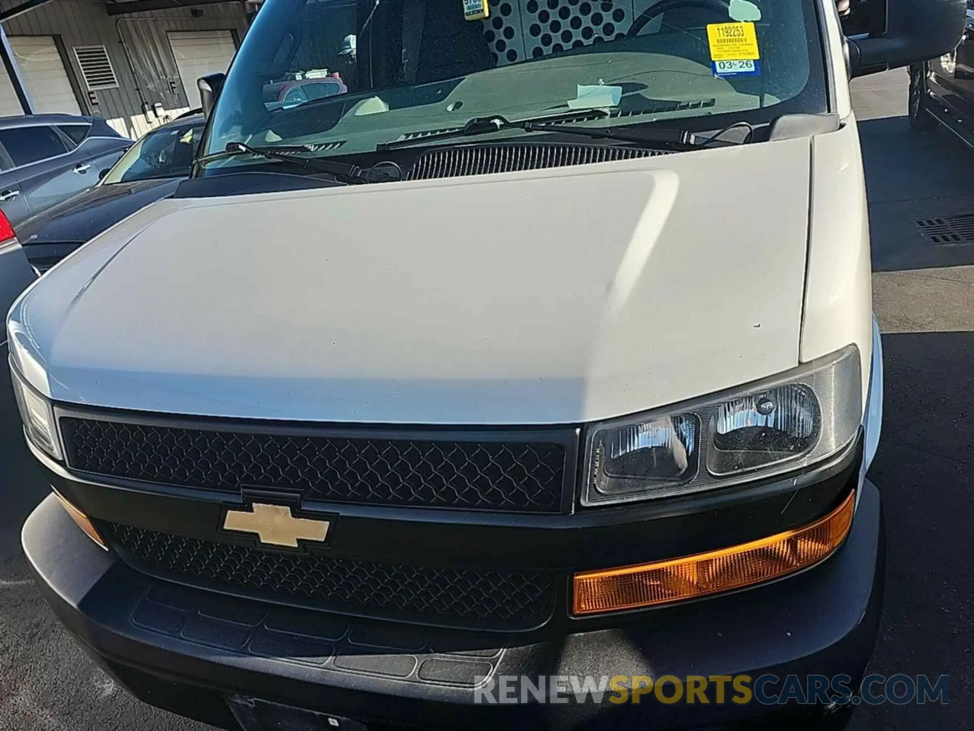 8 fotografías del automóvil dañado 1GCWGAFP5L1253684 CHEVROLET EXPRESS CARGO 2020