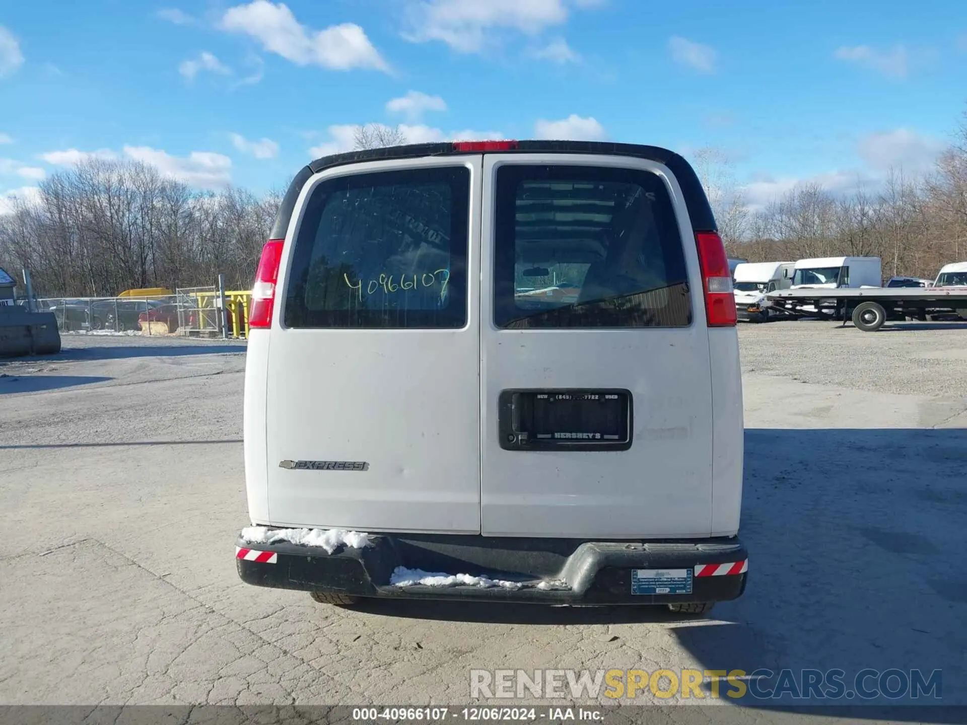 16 fotografías del automóvil dañado 1GCWGBFG4L1155123 CHEVROLET EXPRESS CARGO 2020