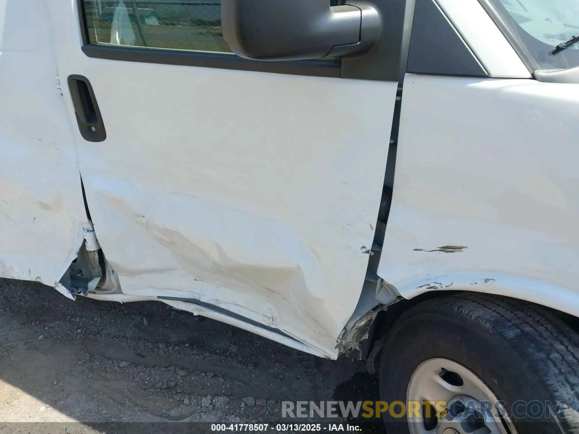 6 fotografías del automóvil dañado 1GCWGAF70M1237863 CHEVROLET EXPRESS CARGO 2021
