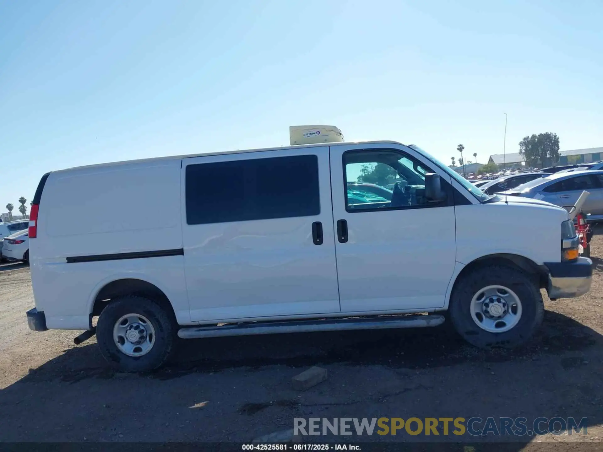 13 fotografías del automóvil dañado 1GCWGAF71M1242604 CHEVROLET EXPRESS CARGO 2021