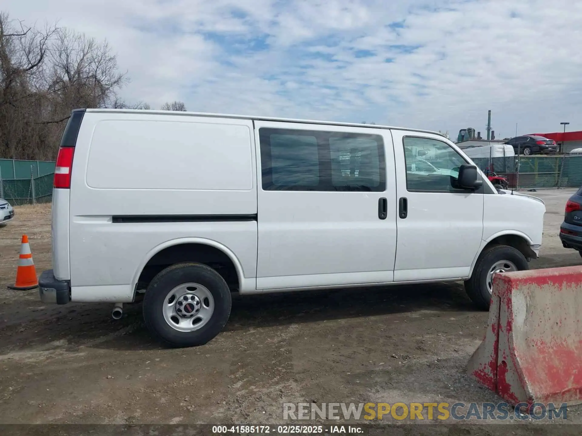 14 fotografías del automóvil dañado 1GCWGAFP1M1197812 CHEVROLET EXPRESS CARGO 2021
