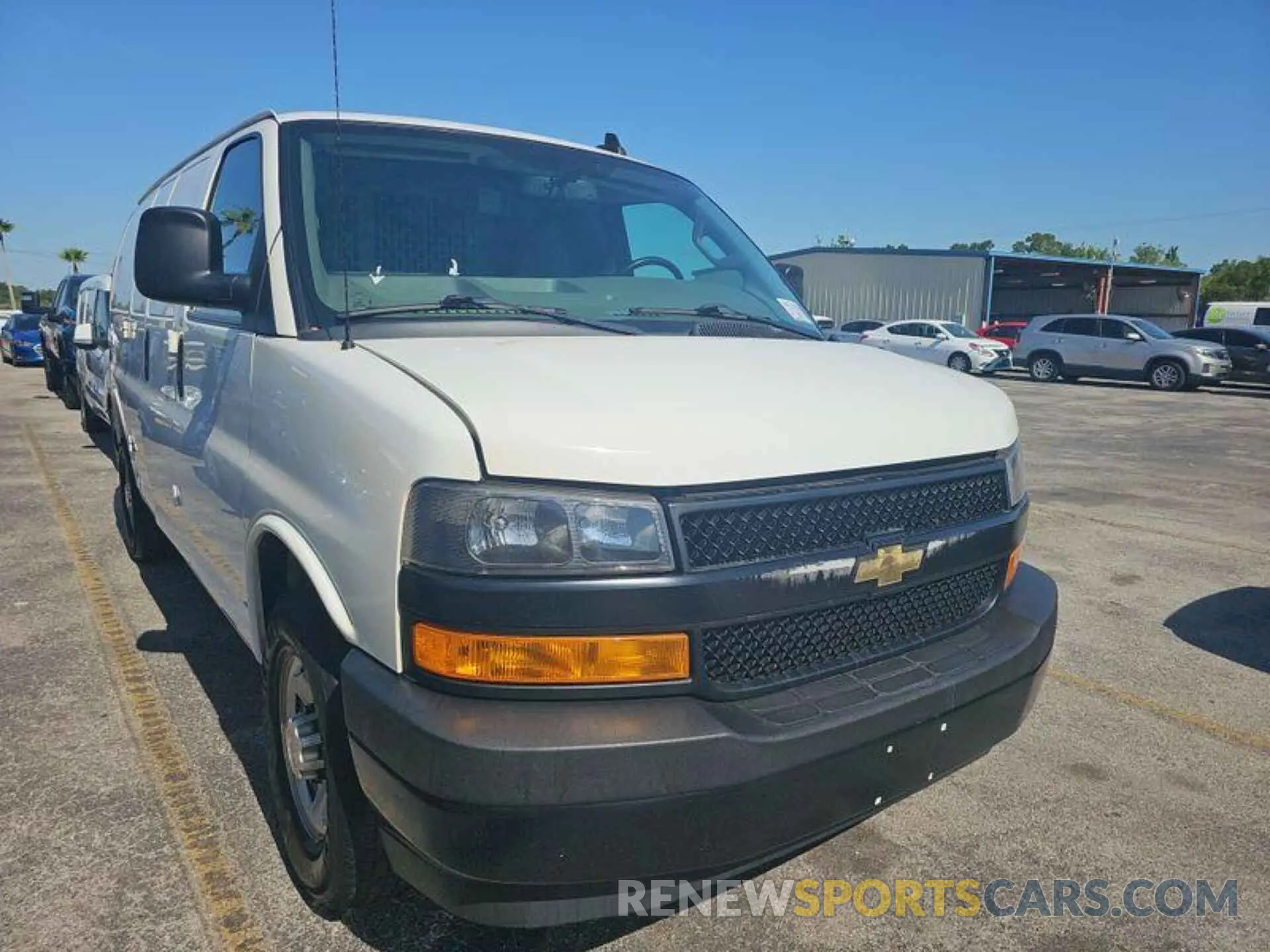 21 fotografías del automóvil dañado 1GCWGAFP1M1309427 CHEVROLET EXPRESS CARGO 2021