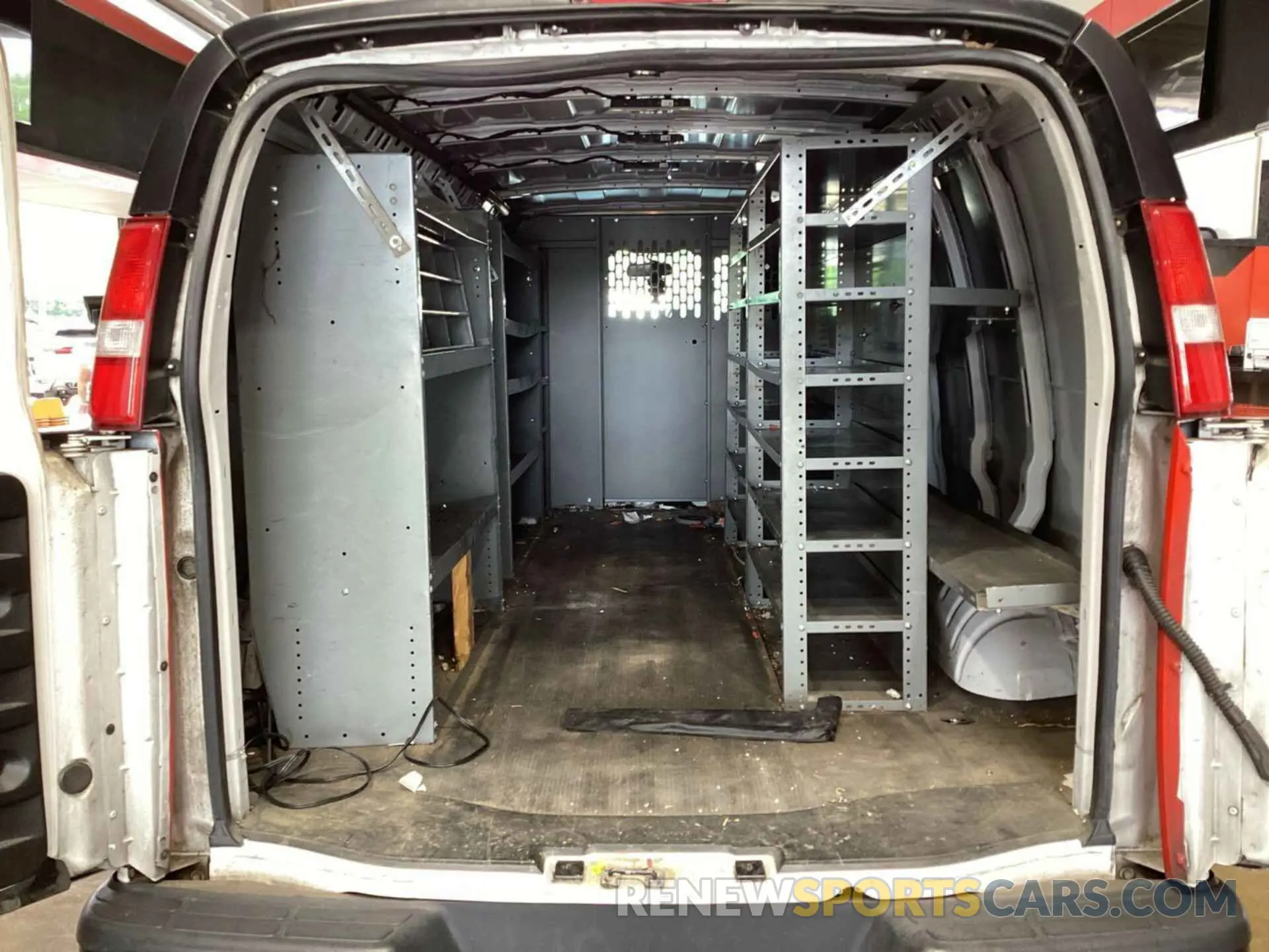 19 fotografías del automóvil dañado 1GCWGBF75M1177536 CHEVROLET EXPRESS CARGO 2021