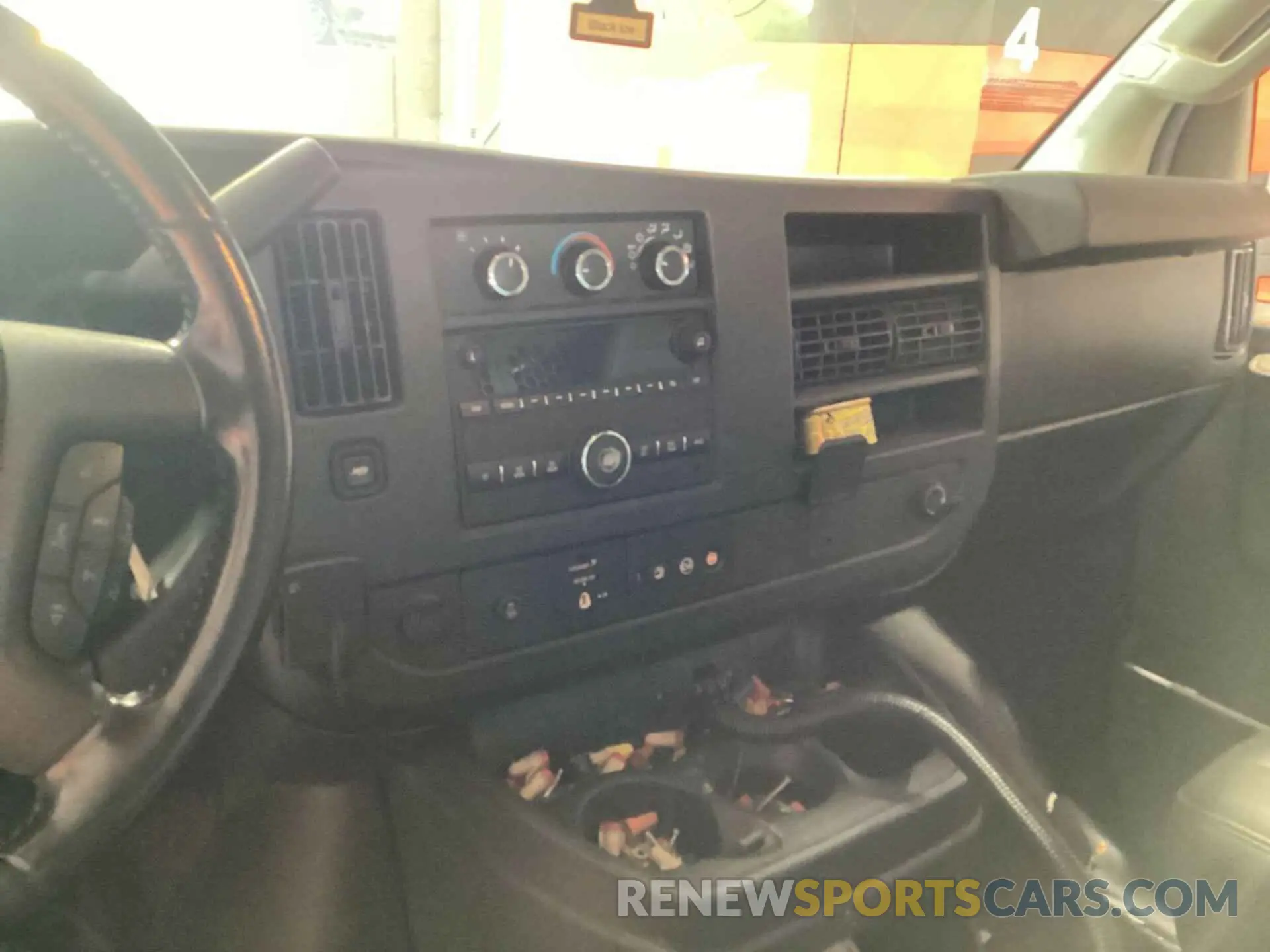 22 fotografías del automóvil dañado 1GCWGBF75M1177536 CHEVROLET EXPRESS CARGO 2021