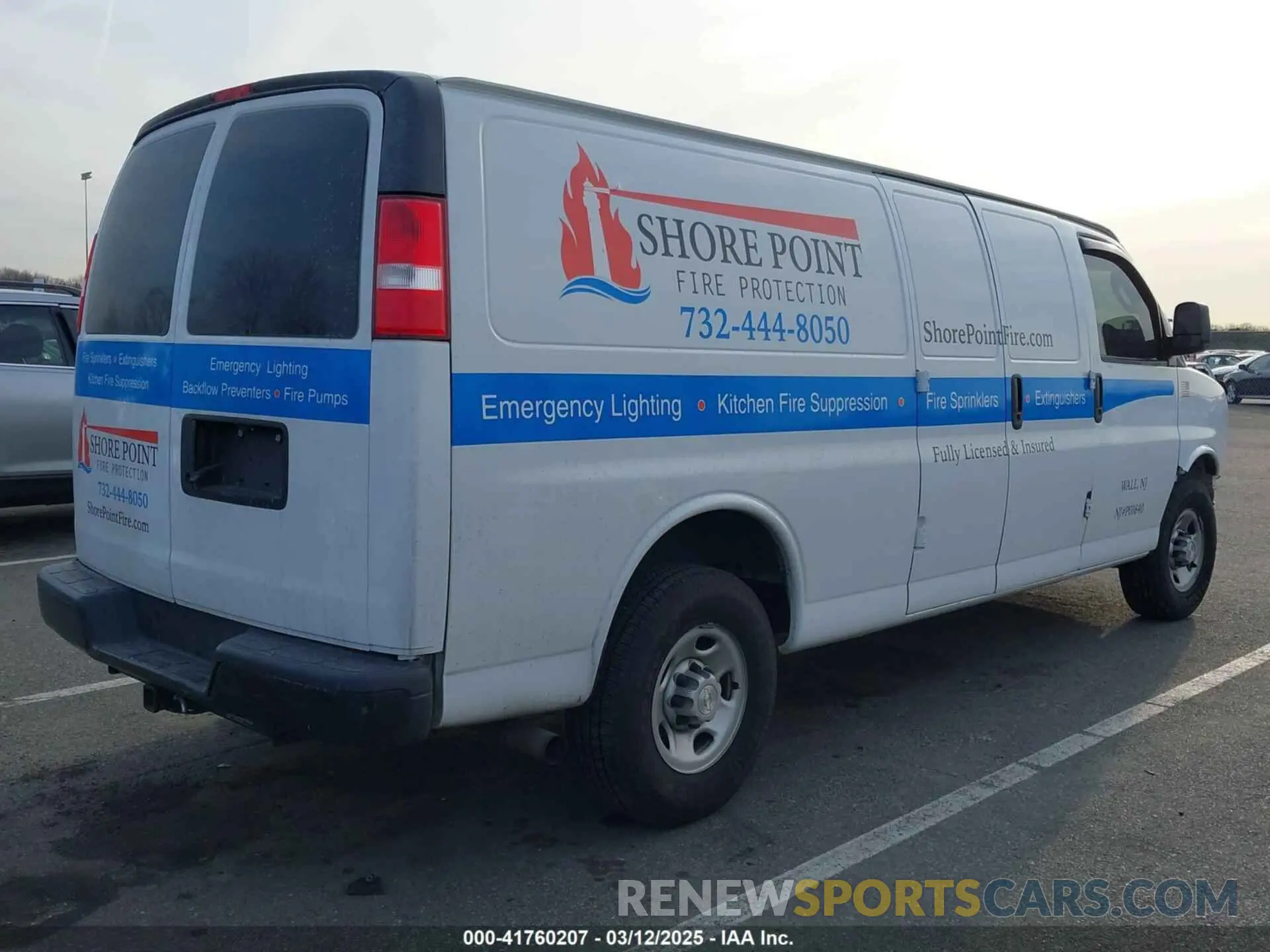 4 fotografías del automóvil dañado 1GCWGBFP4M1208968 CHEVROLET EXPRESS CARGO 2021