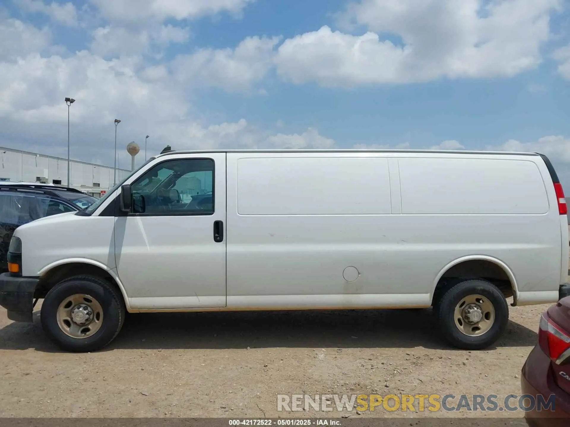14 fotografías del automóvil dañado 1GCWGBFP6M1222452 CHEVROLET EXPRESS CARGO 2021