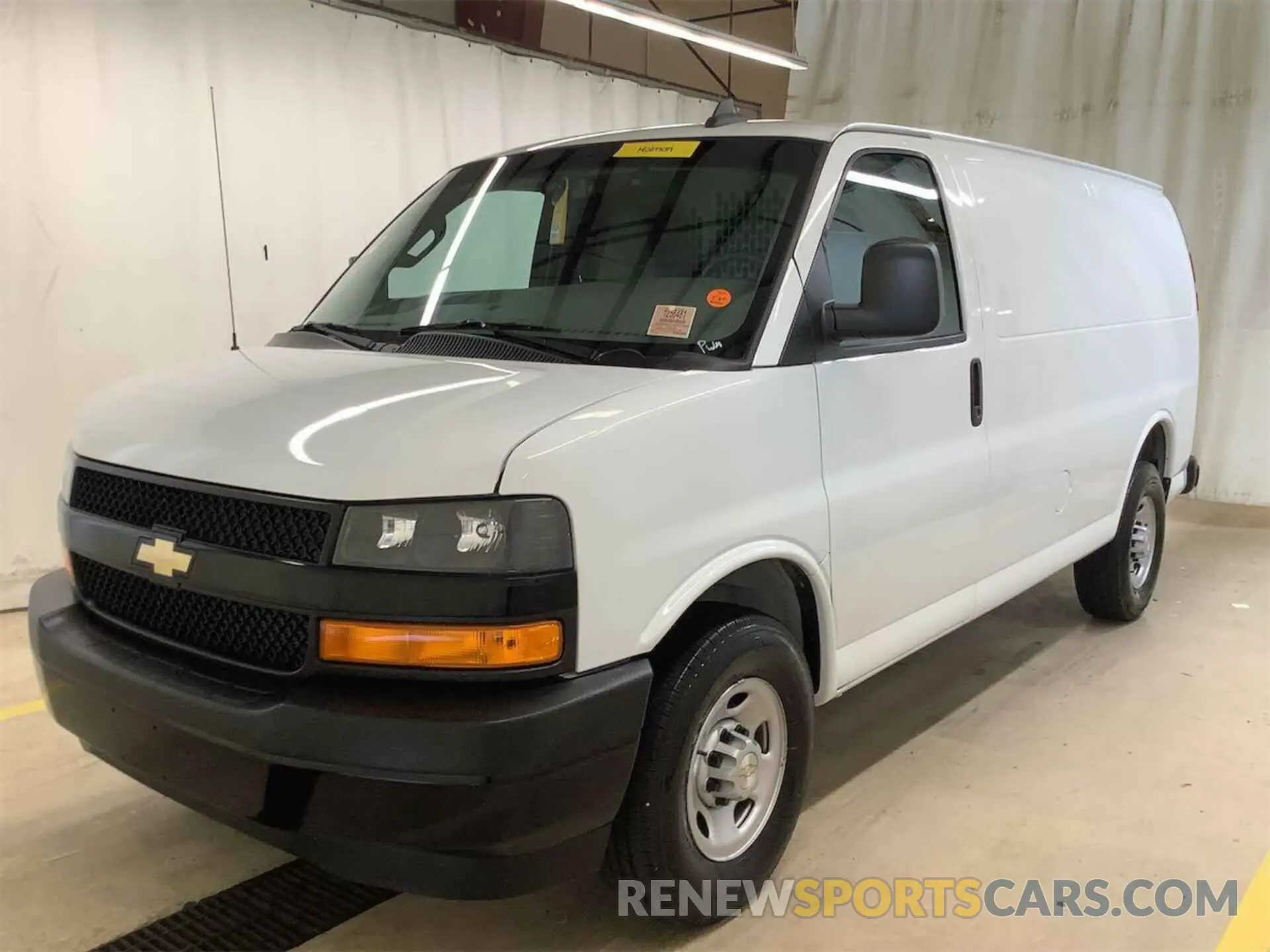 13 fotografías del automóvil dañado 1GCWGAFP1N1271893 CHEVROLET EXPRESS CARGO 2022