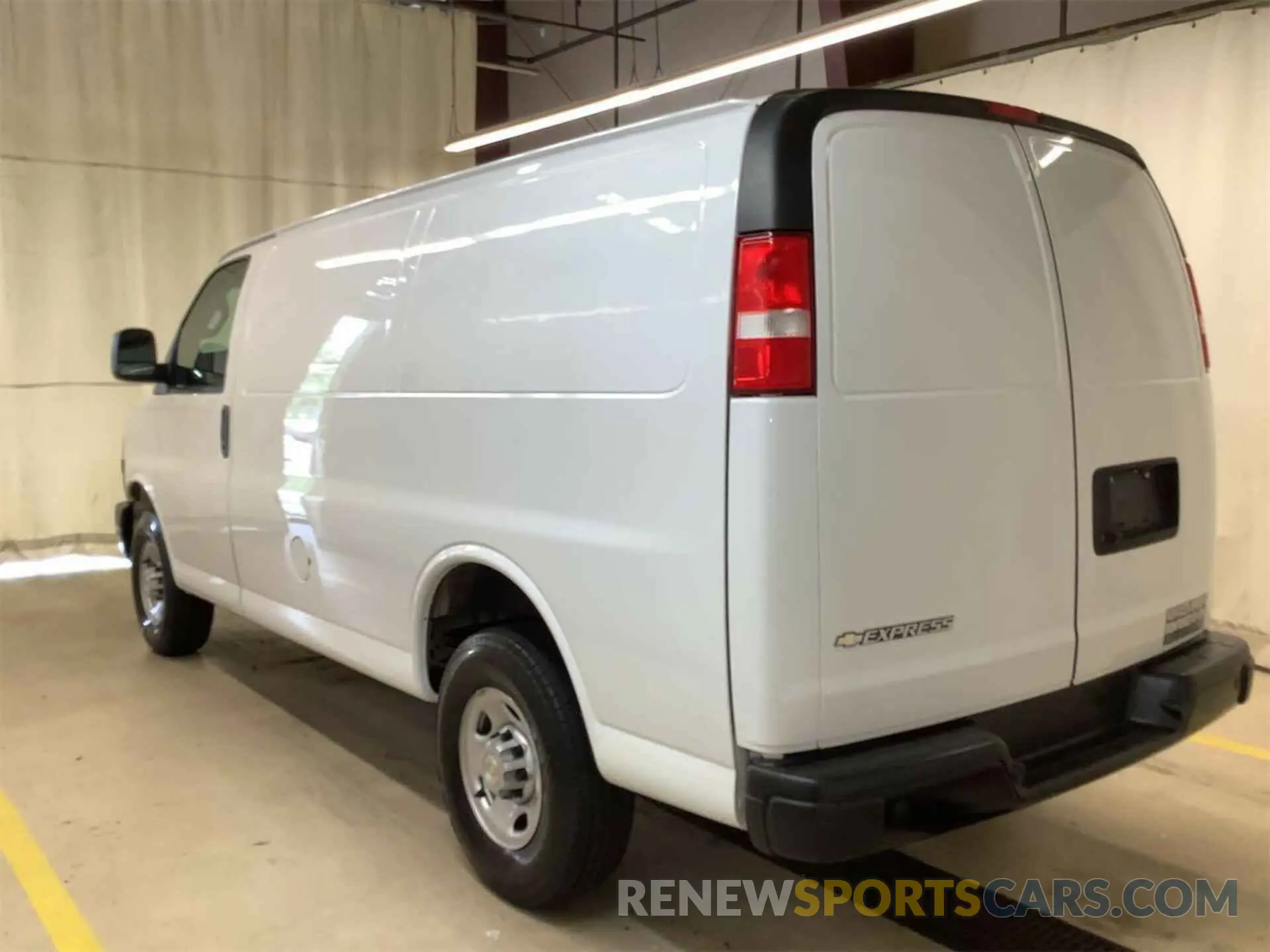 9 fotografías del automóvil dañado 1GCWGAFP1N1271893 CHEVROLET EXPRESS CARGO 2022
