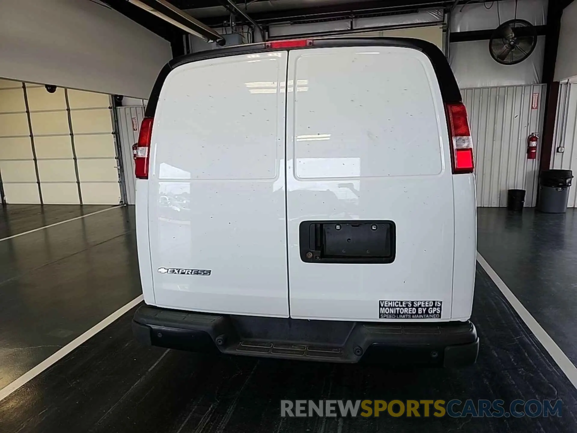 11 fotografías del automóvil dañado 1GCWGAFP8N1271163 CHEVROLET EXPRESS CARGO 2022