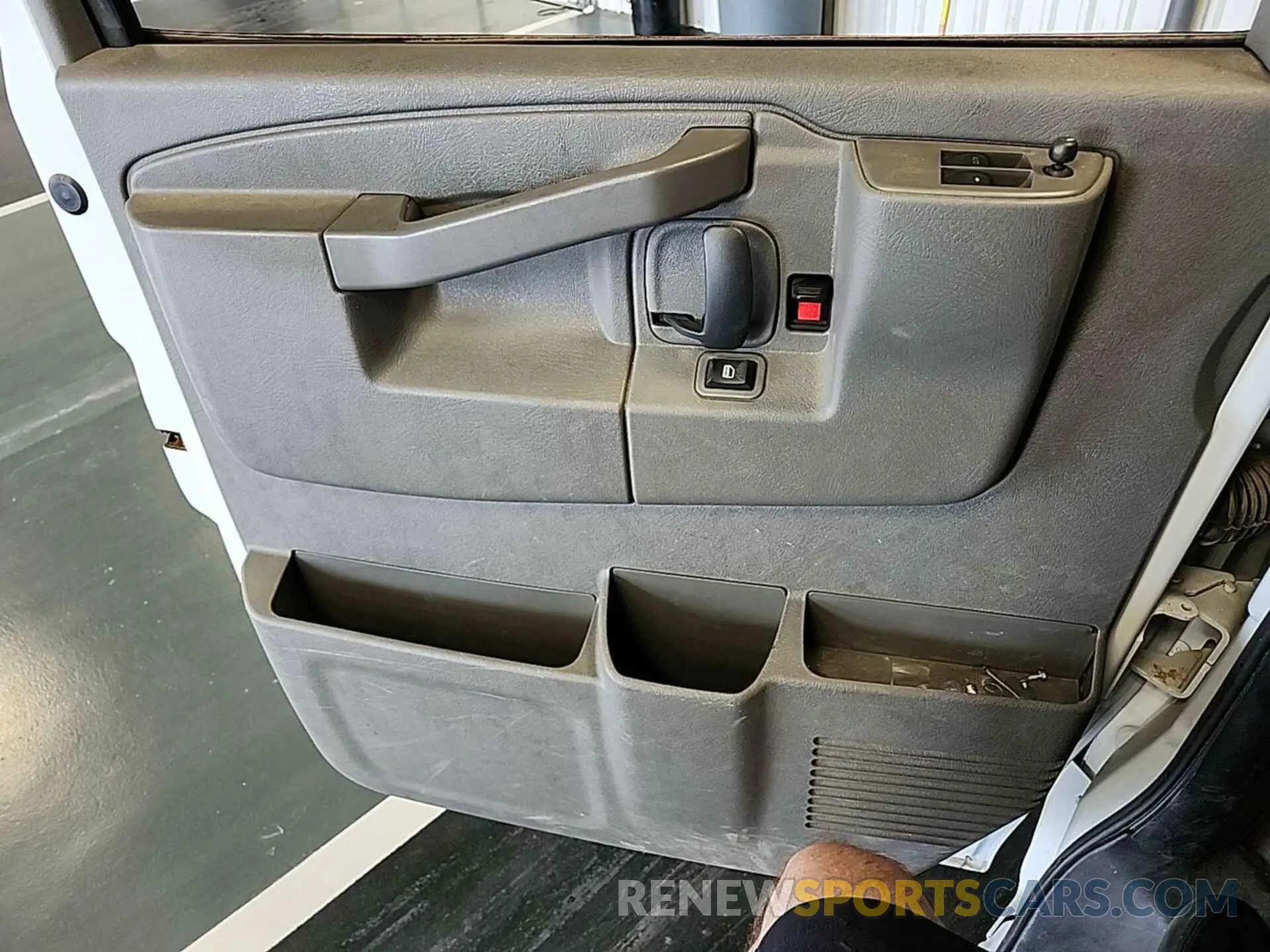 7 fotografías del automóvil dañado 1GCWGAFP8N1271163 CHEVROLET EXPRESS CARGO 2022