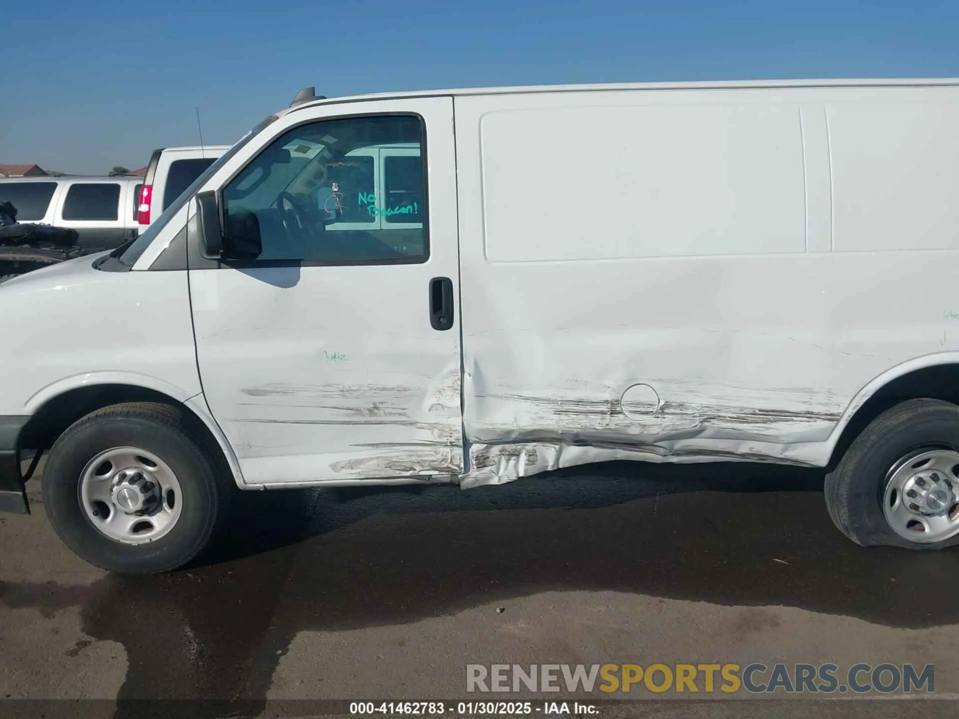 14 fotografías del automóvil dañado 1GCWGAFP9N1261774 CHEVROLET EXPRESS CARGO 2022
