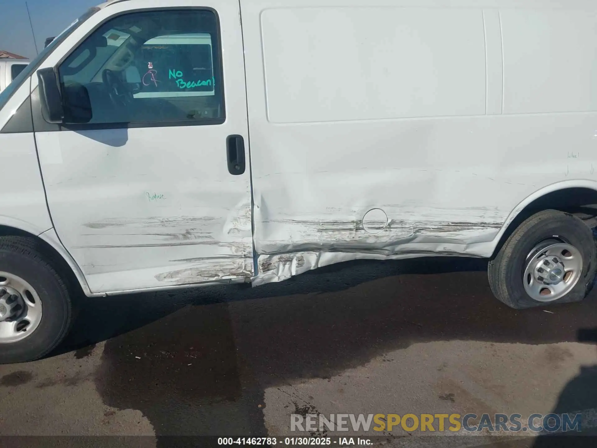 6 fotografías del automóvil dañado 1GCWGAFP9N1261774 CHEVROLET EXPRESS CARGO 2022
