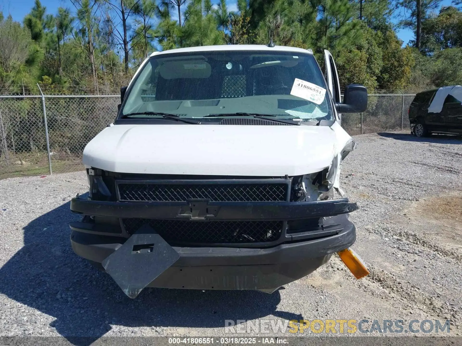 13 fotografías del automóvil dañado 1GCWGBFP5N1217177 CHEVROLET EXPRESS CARGO 2022