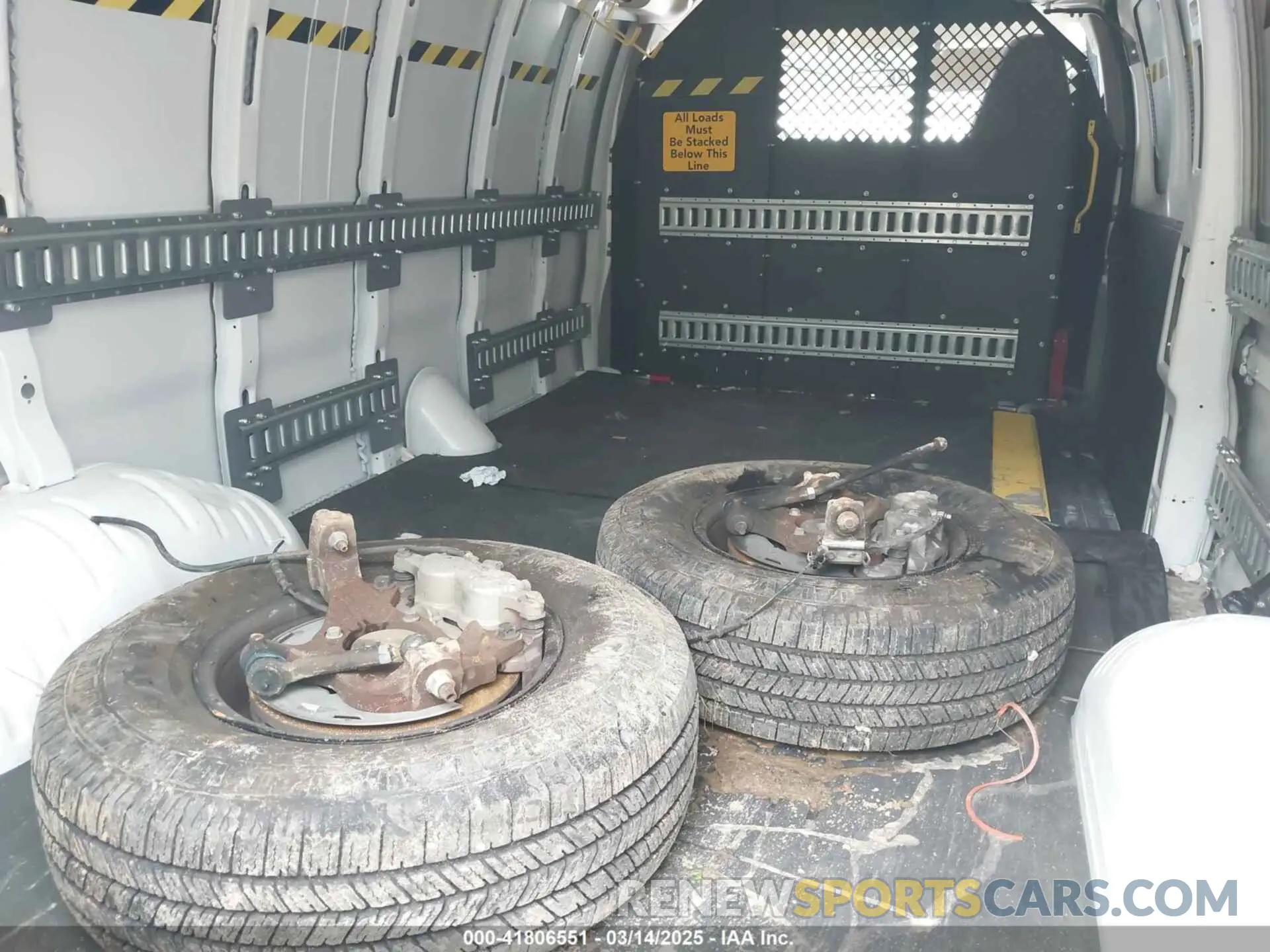 8 fotografías del automóvil dañado 1GCWGBFP5N1217177 CHEVROLET EXPRESS CARGO 2022