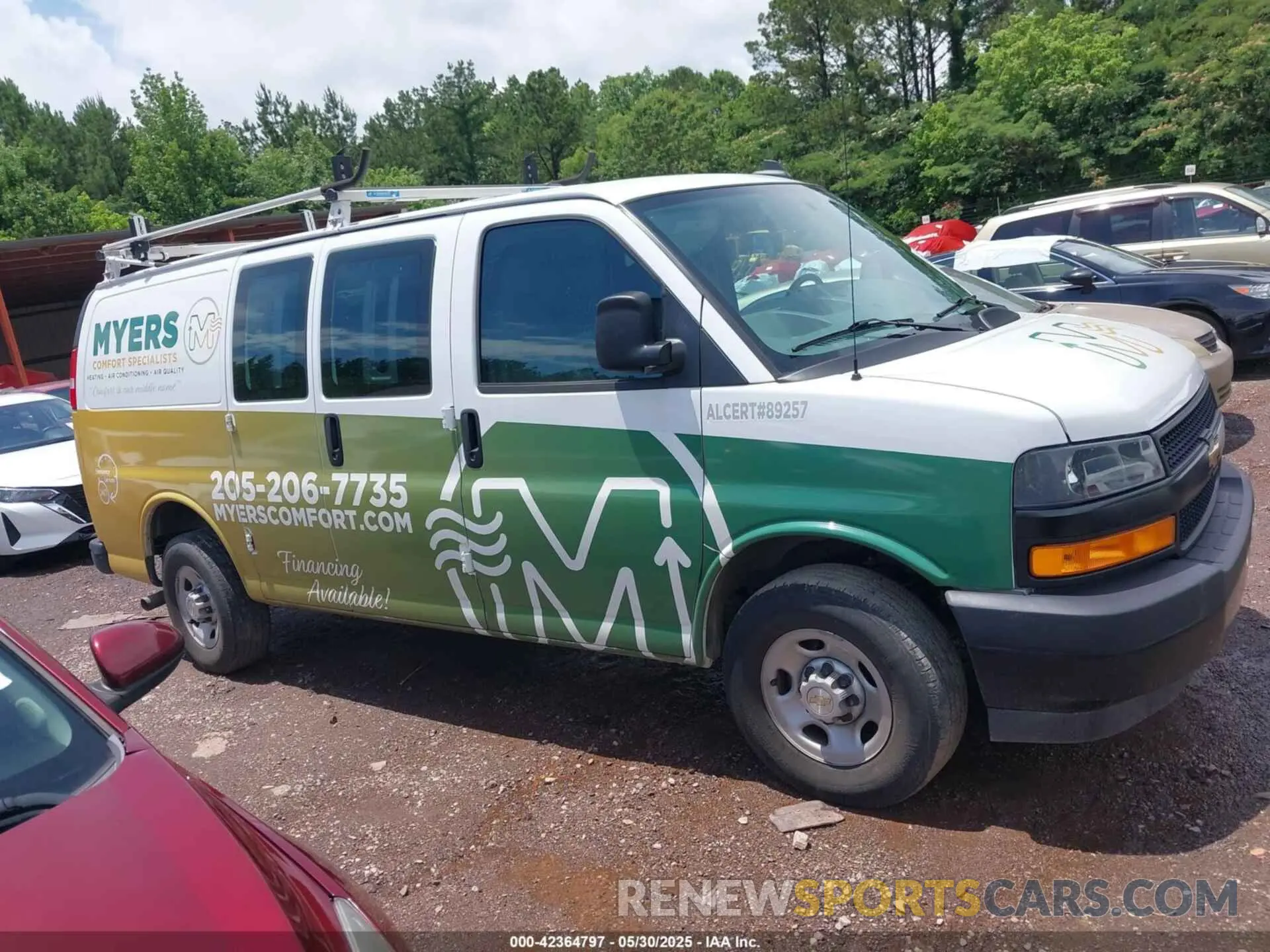 13 fotografías del automóvil dañado 1GCWGAF76P1171923 CHEVROLET EXPRESS CARGO 2023