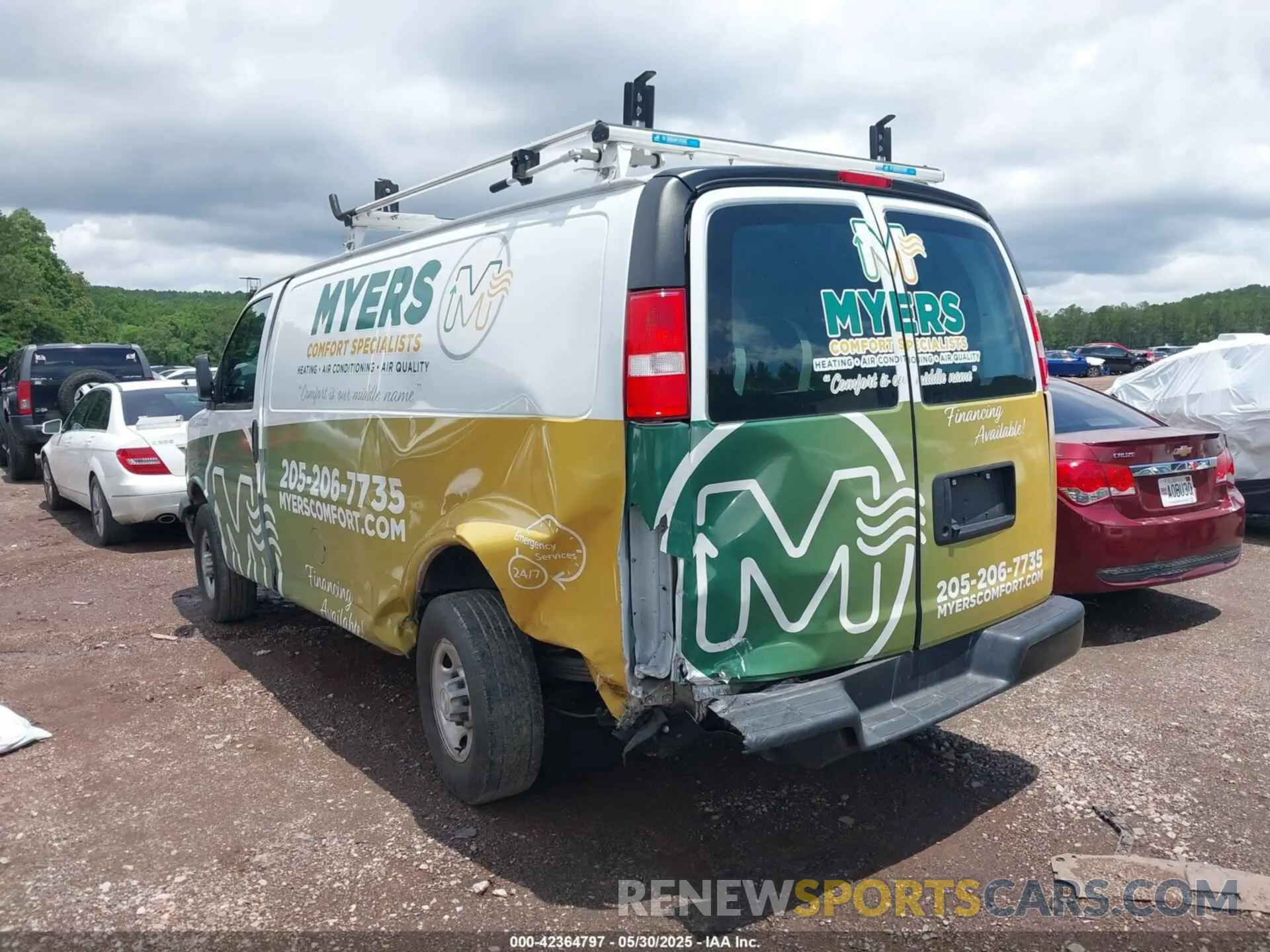 6 fotografías del automóvil dañado 1GCWGAF76P1171923 CHEVROLET EXPRESS CARGO 2023