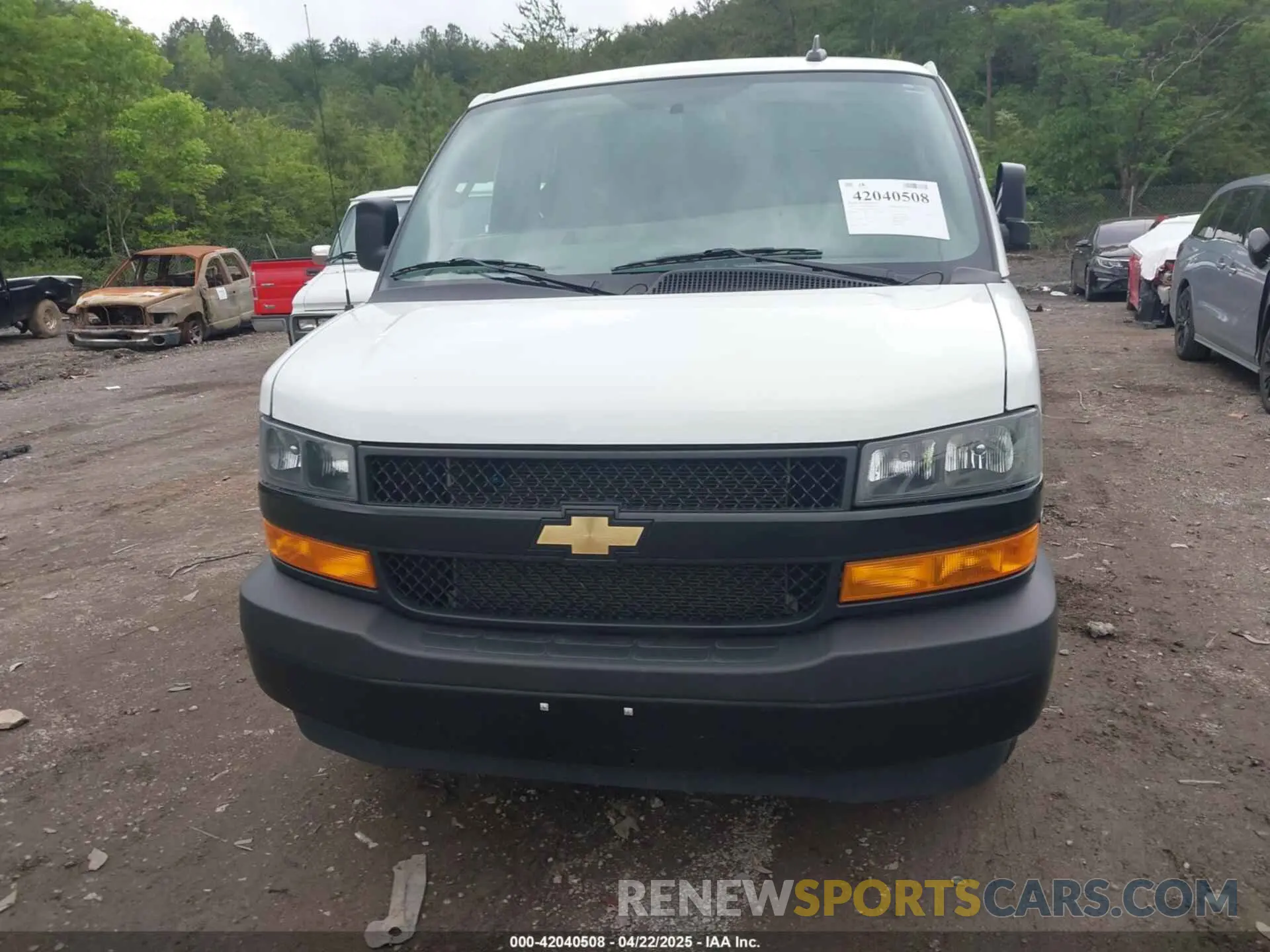 12 fotografías del automóvil dañado 1GCWGAFP8P1259579 CHEVROLET EXPRESS CARGO 2023