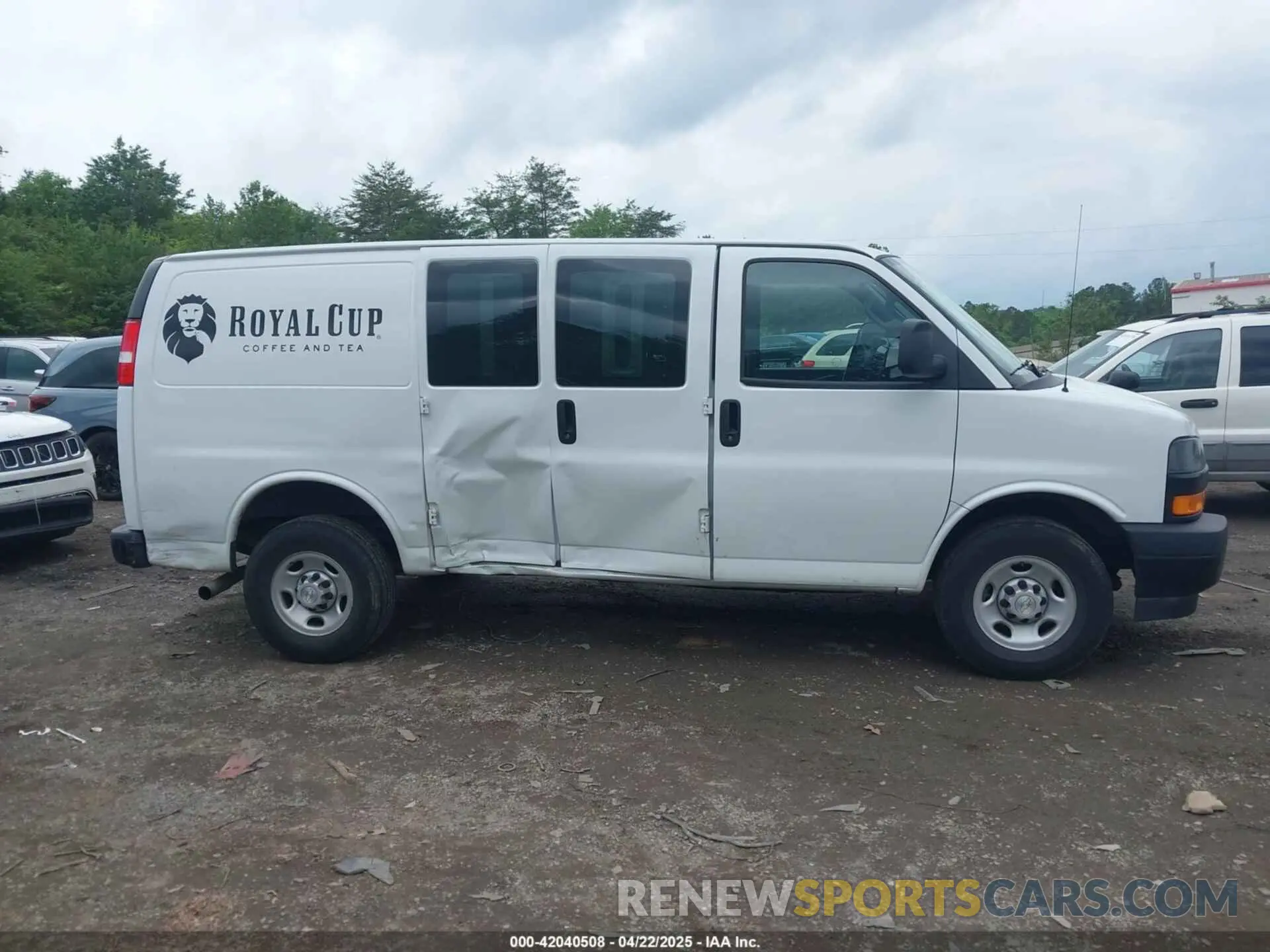13 fotografías del automóvil dañado 1GCWGAFP8P1259579 CHEVROLET EXPRESS CARGO 2023