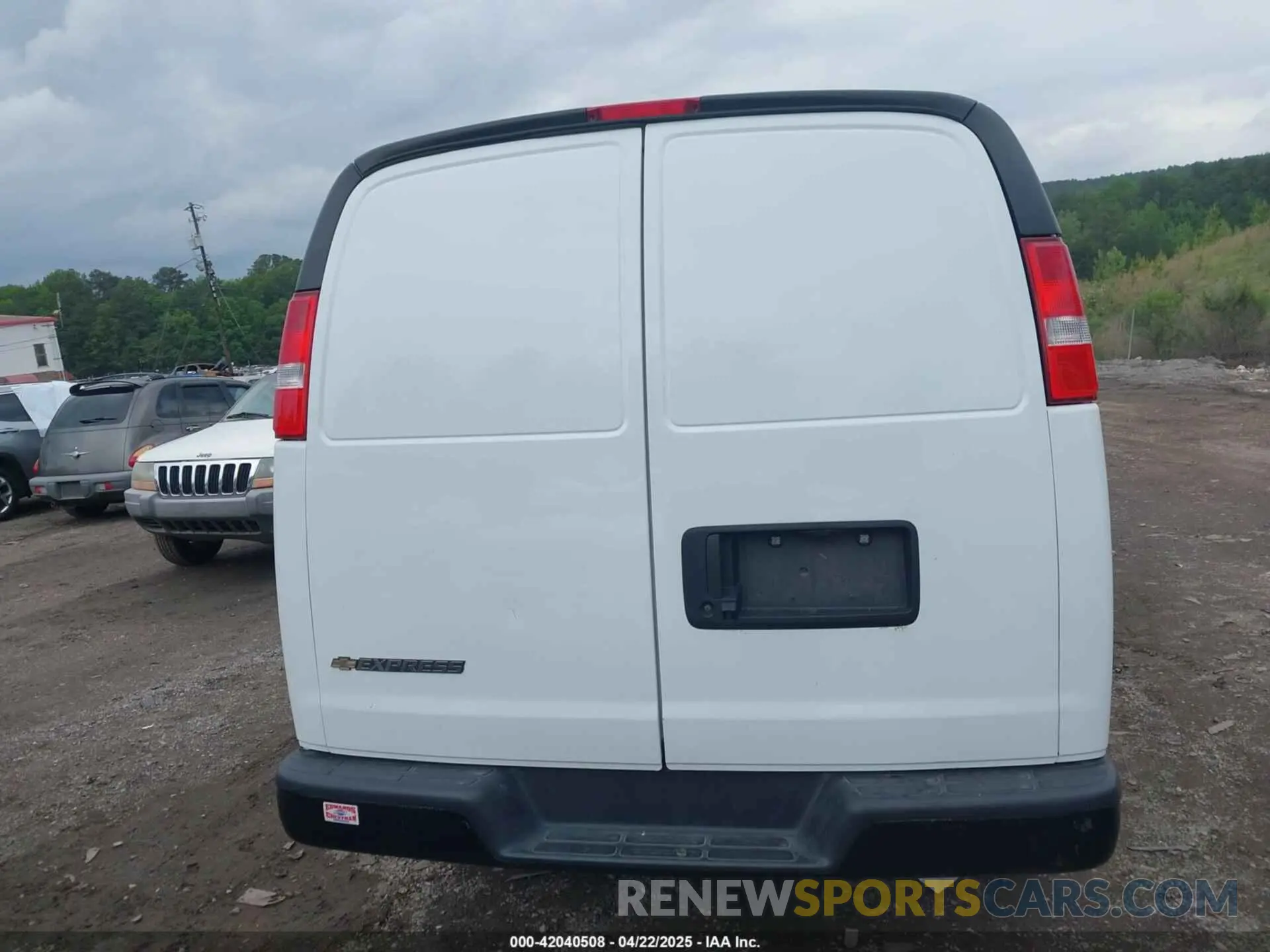 16 fotografías del automóvil dañado 1GCWGAFP8P1259579 CHEVROLET EXPRESS CARGO 2023