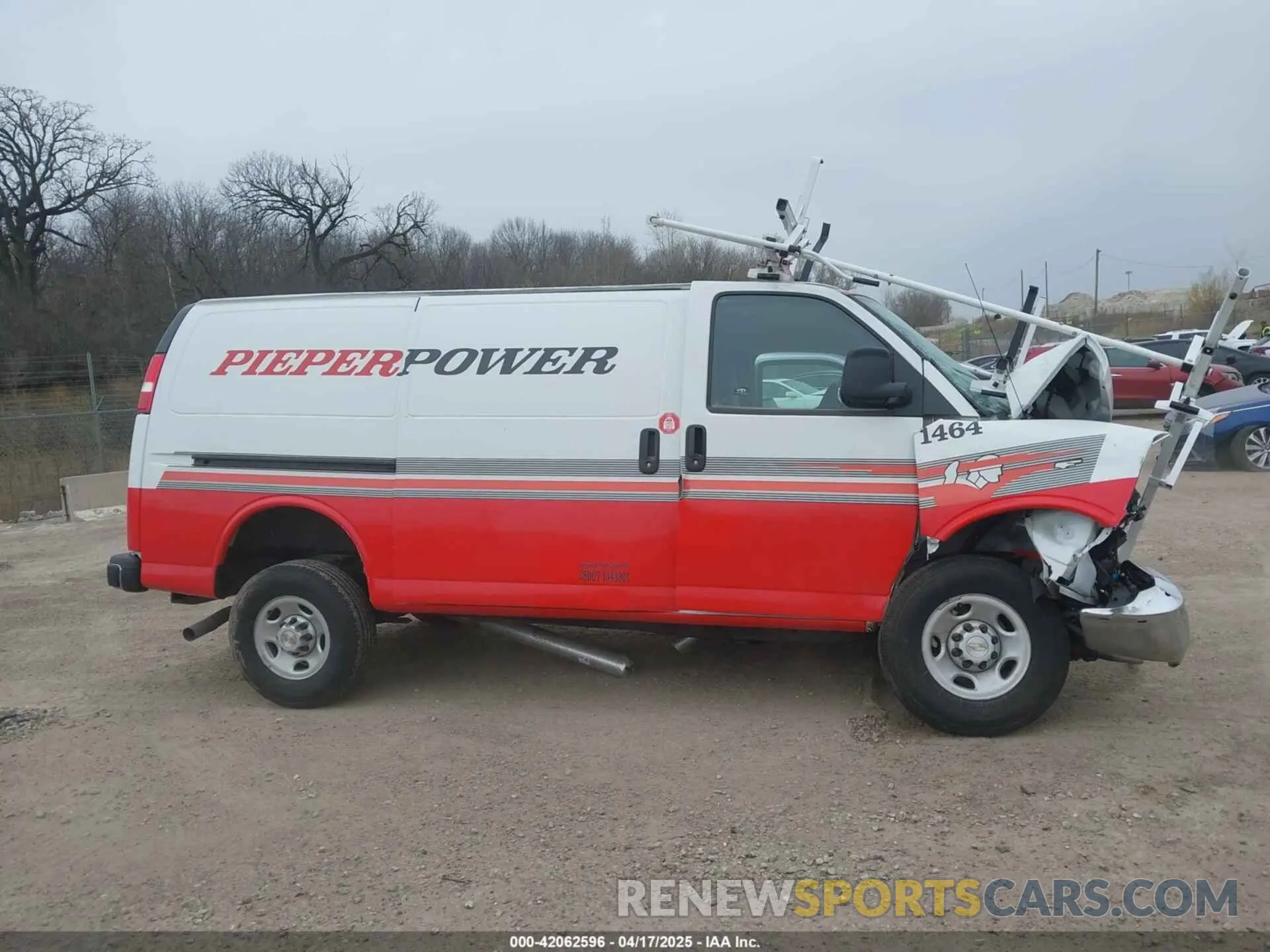 12 fotografías del automóvil dañado 1GCWGAF79R1177119 CHEVROLET EXPRESS CARGO 2024