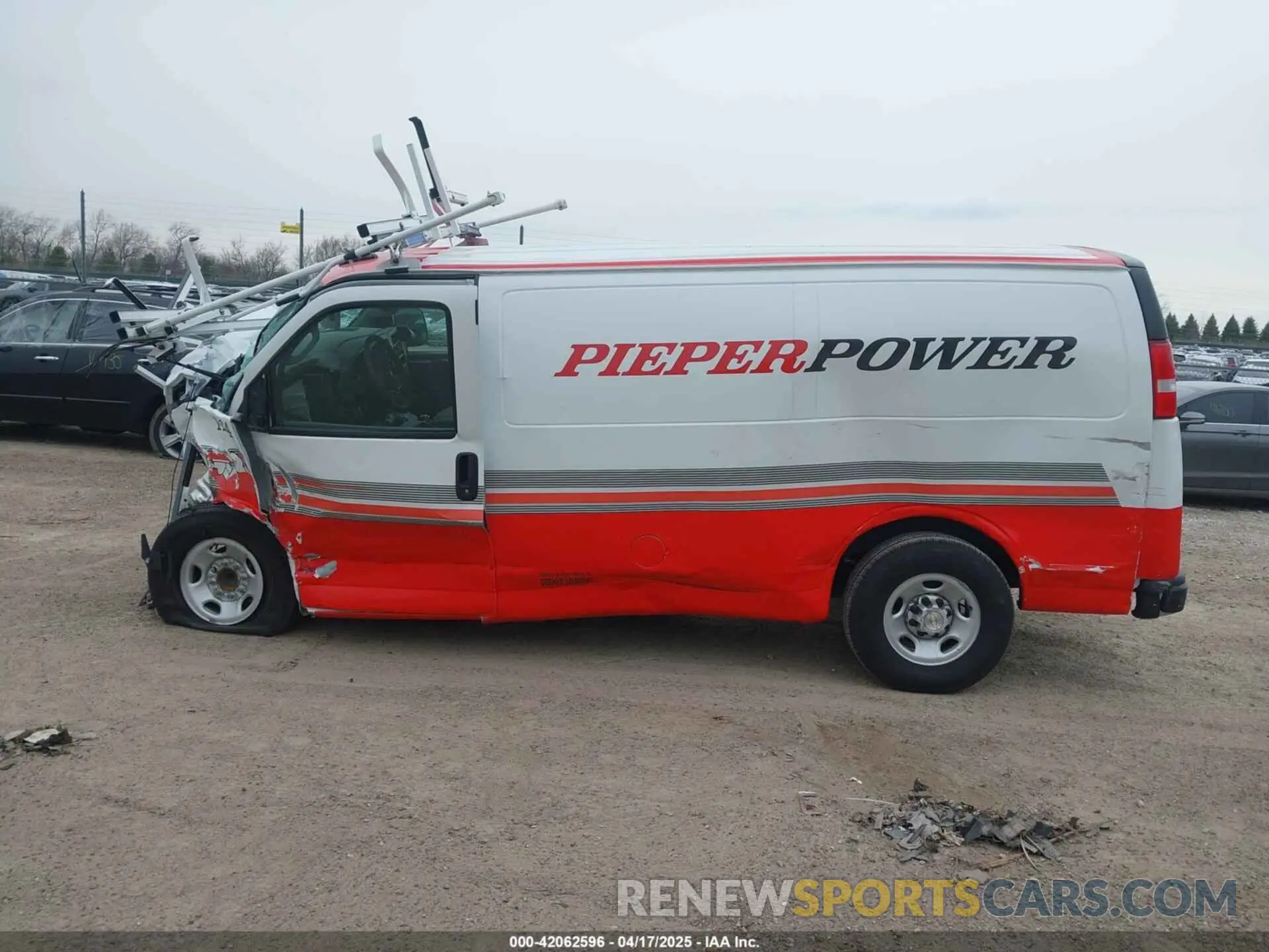 13 fotografías del automóvil dañado 1GCWGAF79R1177119 CHEVROLET EXPRESS CARGO 2024