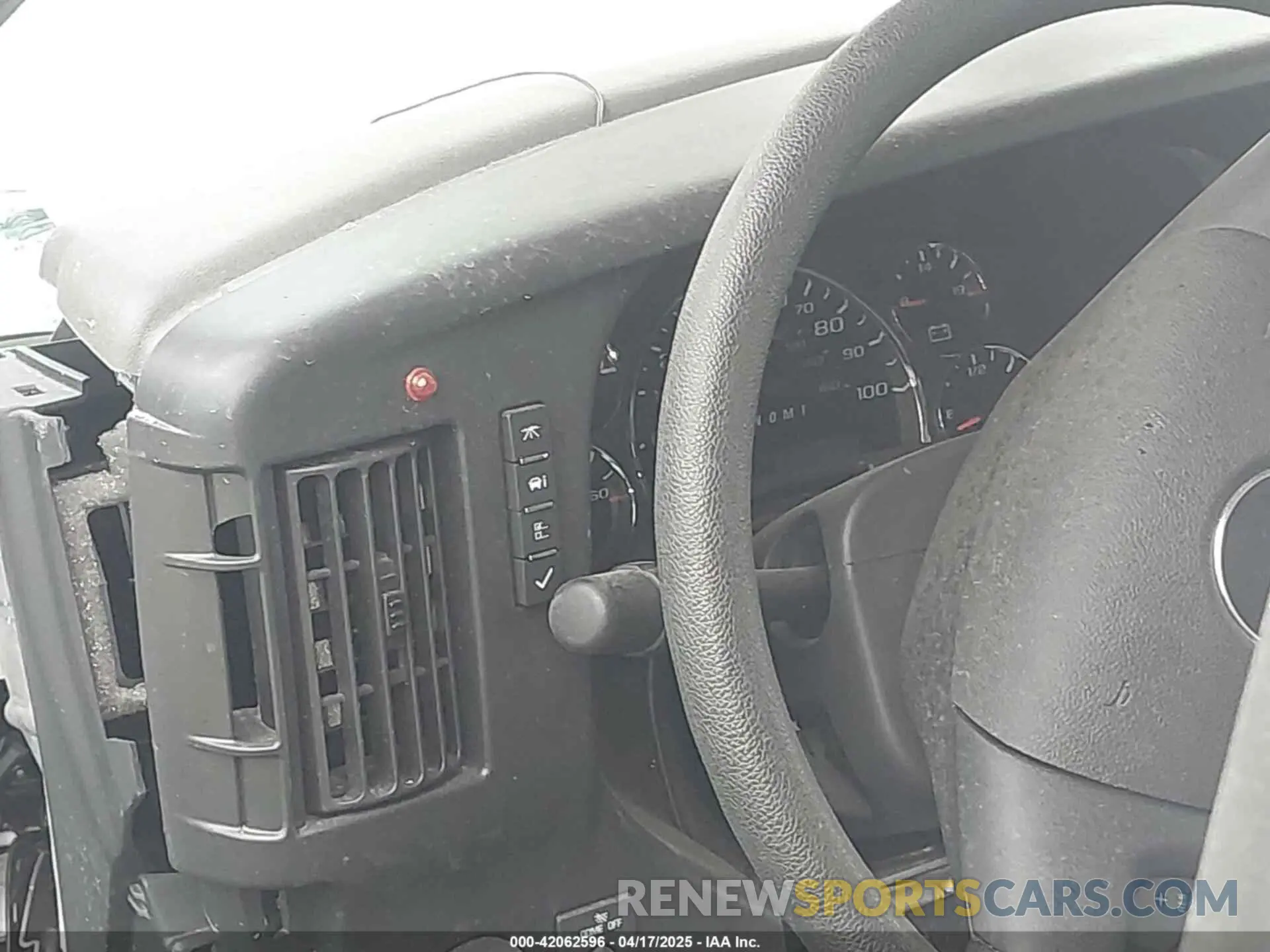 7 fotografías del automóvil dañado 1GCWGAF79R1177119 CHEVROLET EXPRESS CARGO 2024