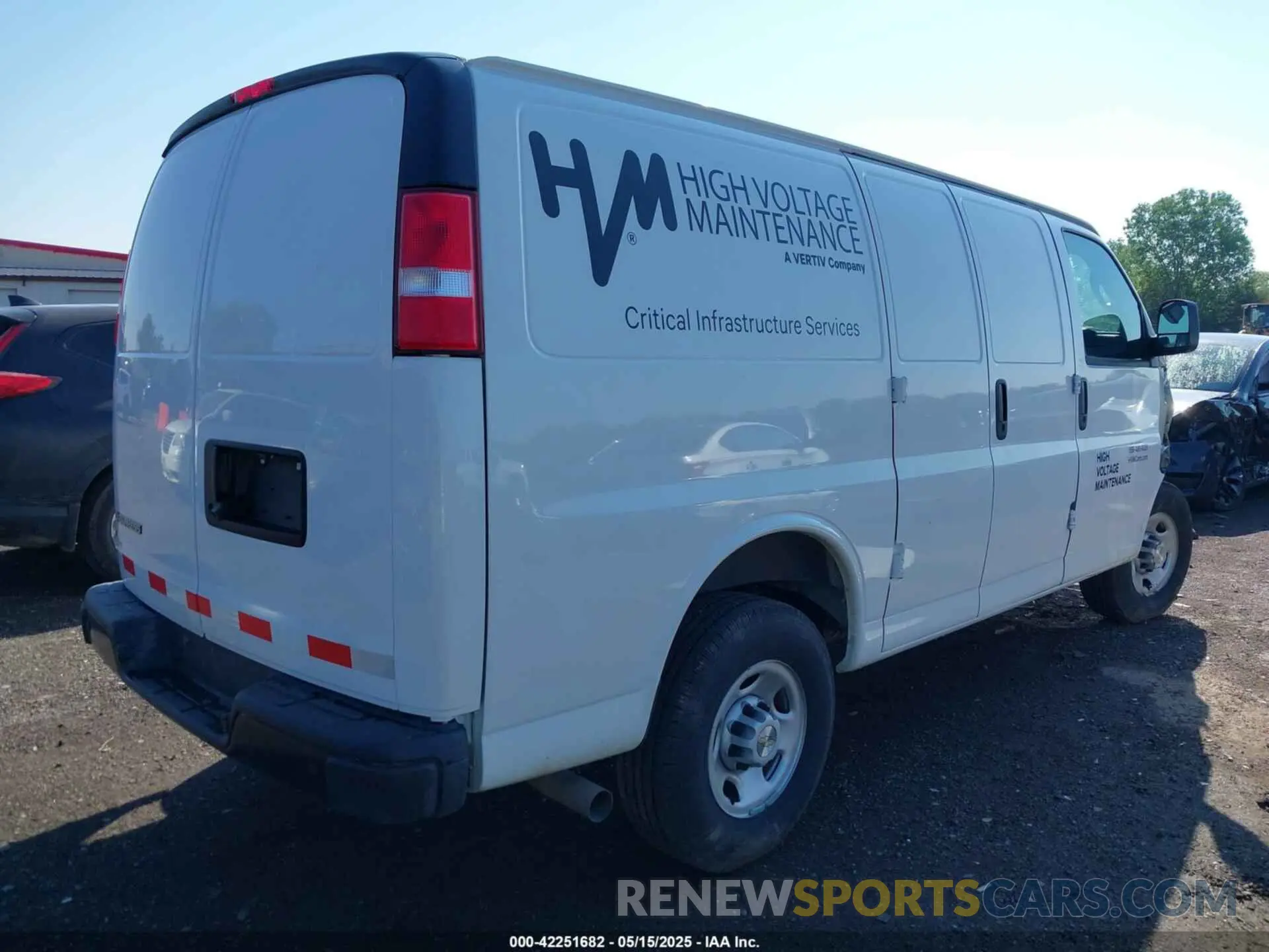 4 fotografías del automóvil dañado 1GCWGAFP0R1250412 CHEVROLET EXPRESS CARGO 2024