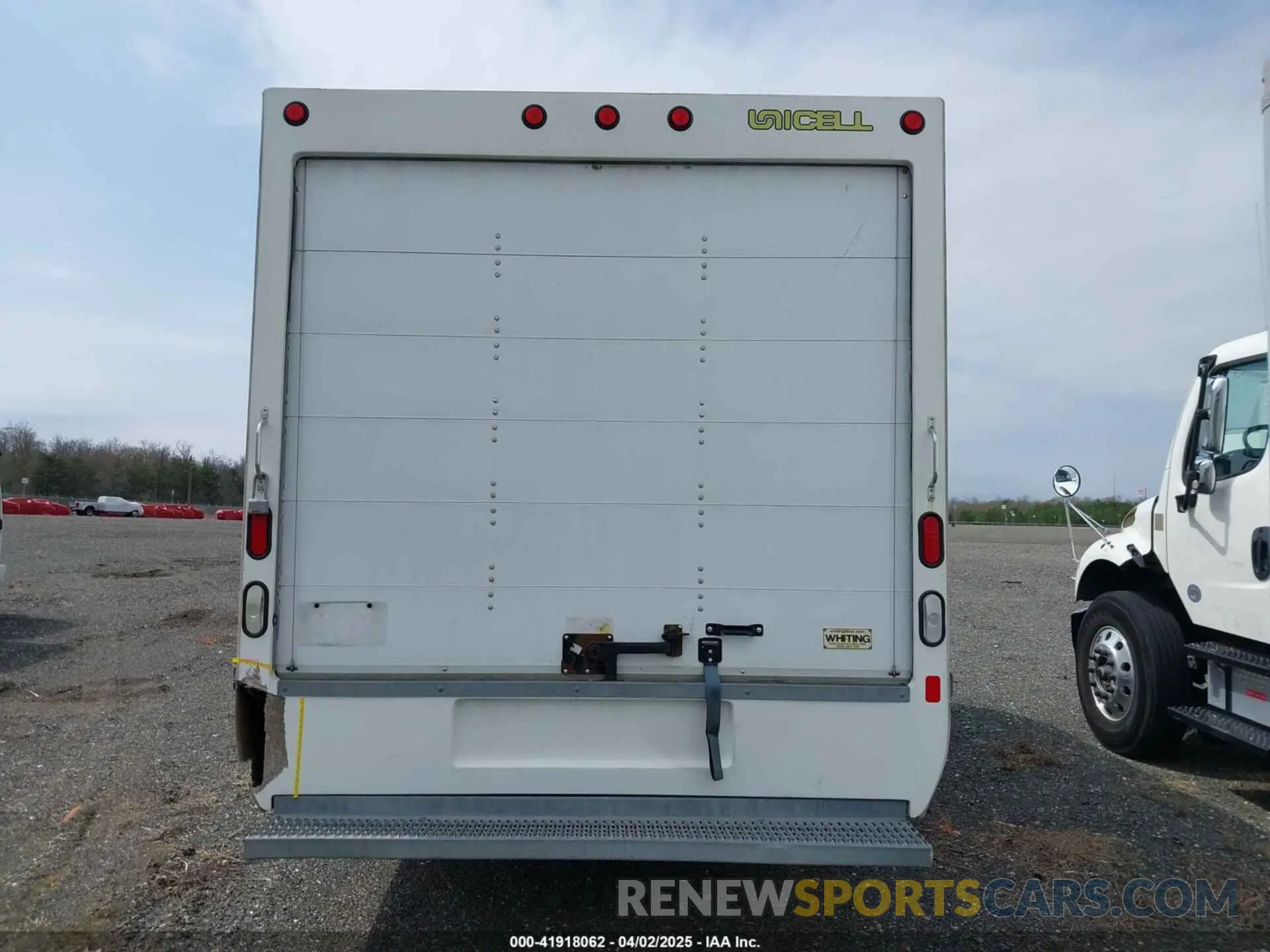 15 fotografías del automóvil dañado 1HA3GTCG5KN015081 CHEVROLET EXPRESS CUTAWAY 2019