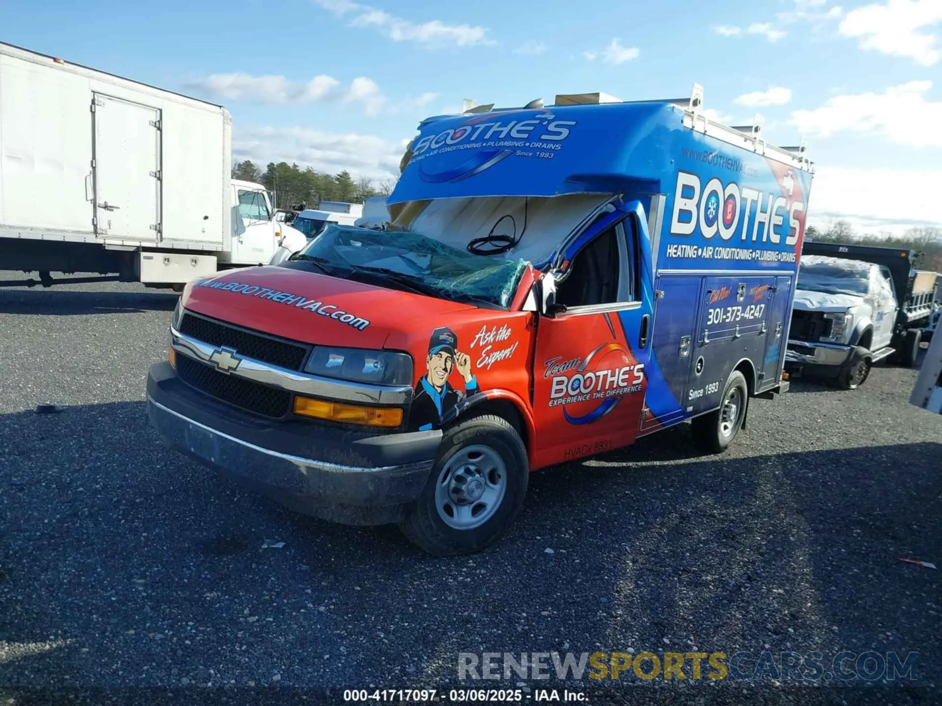 2 fotografías del automóvil dañado 1GB0GRFG9L1120239 CHEVROLET EXPRESS CUTAWAY 2020