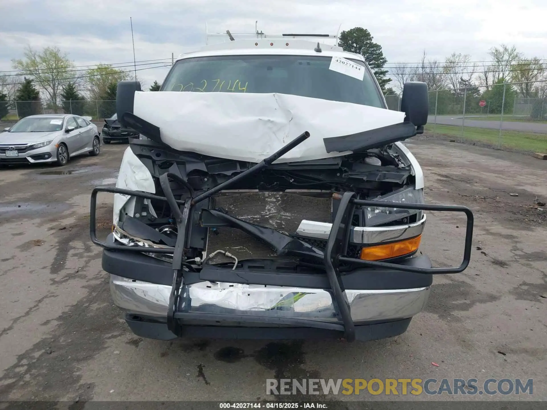 12 fotografías del automóvil dañado 1GB0GRF70N1271053 CHEVROLET EXPRESS CUTAWAY 2022