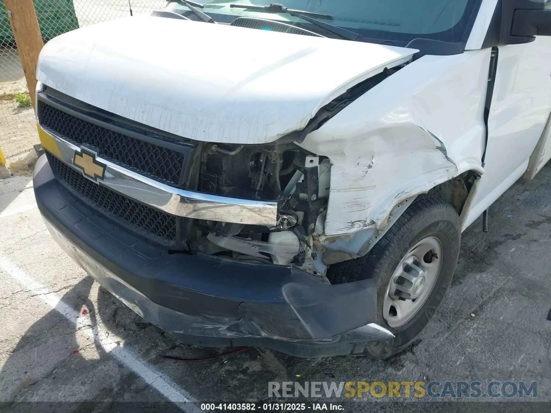 11 fotografías del automóvil dañado 1GB0GRF75N1259836 CHEVROLET EXPRESS CUTAWAY 2022