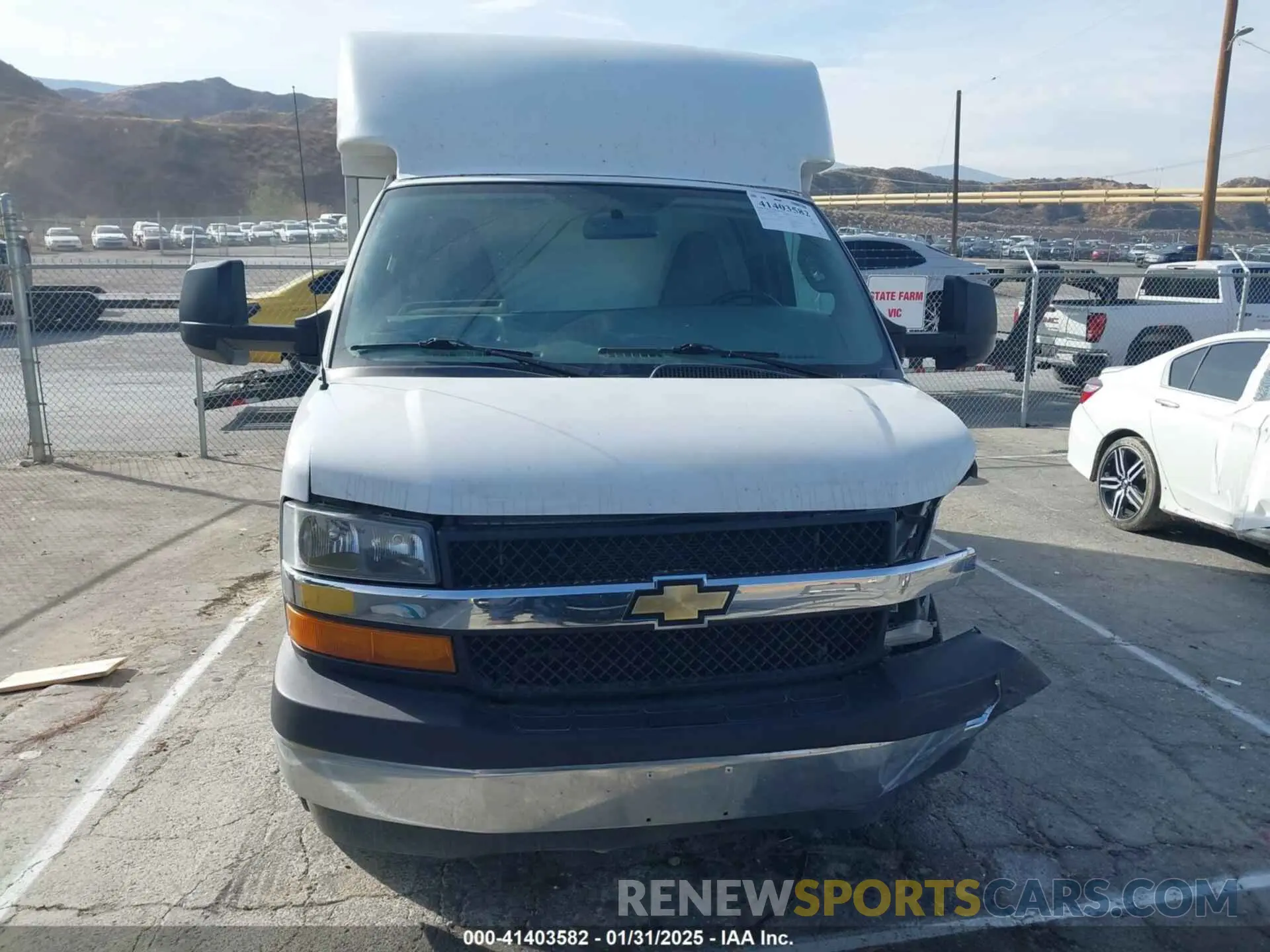 12 fotografías del automóvil dañado 1GB0GRF75N1259836 CHEVROLET EXPRESS CUTAWAY 2022